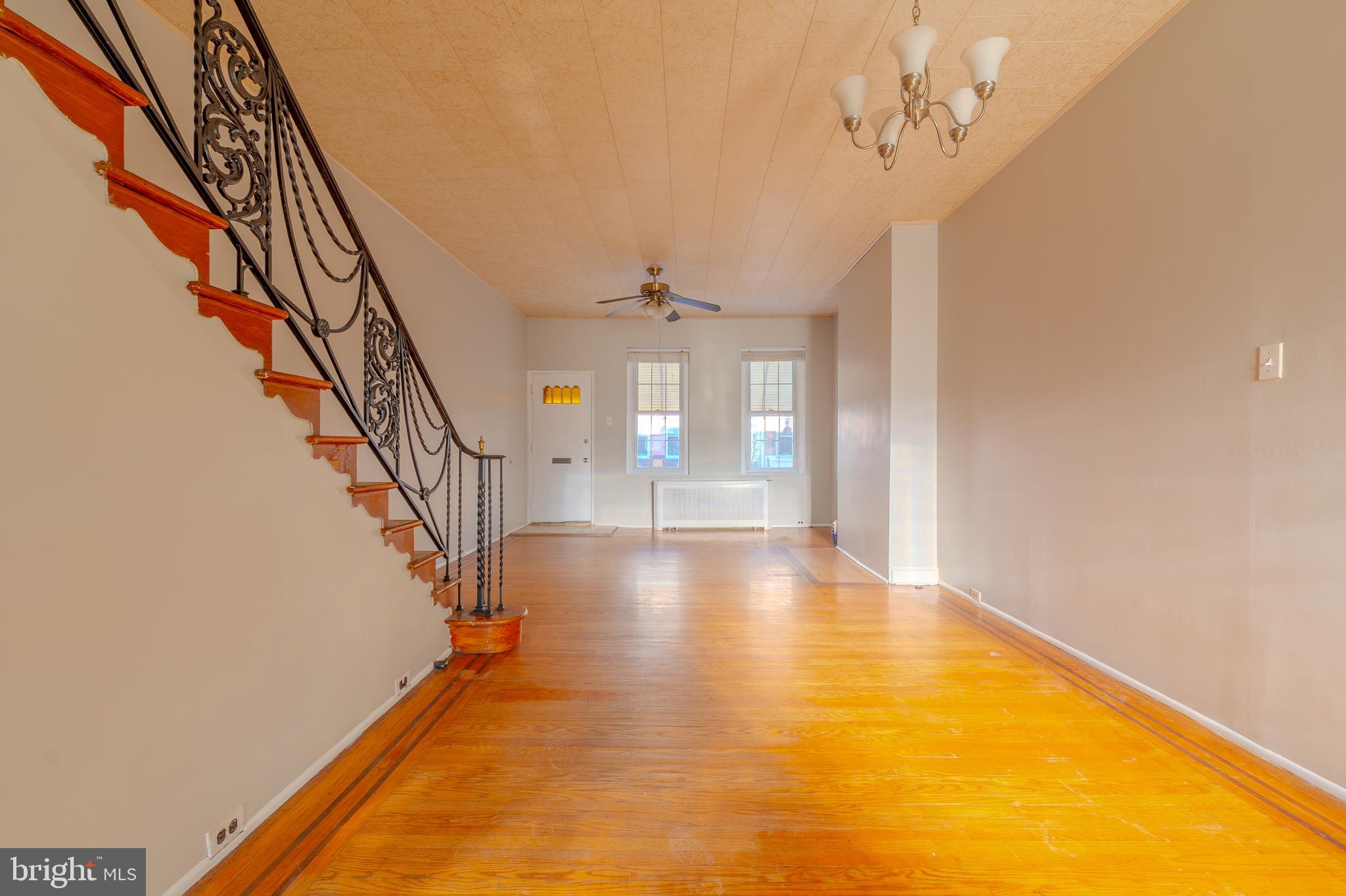 2524 E INDIANA AVENUE