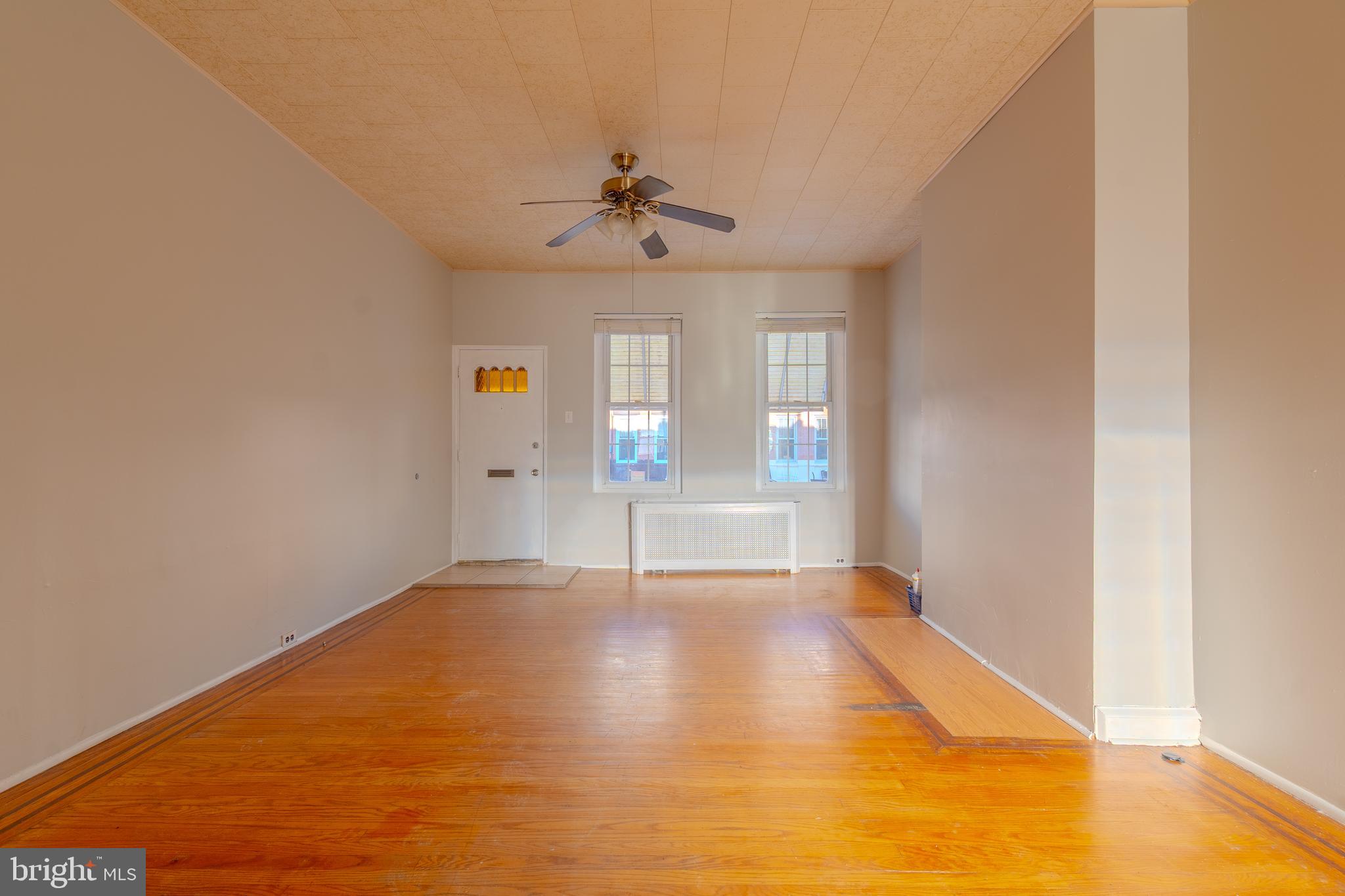 2524 E INDIANA AVENUE