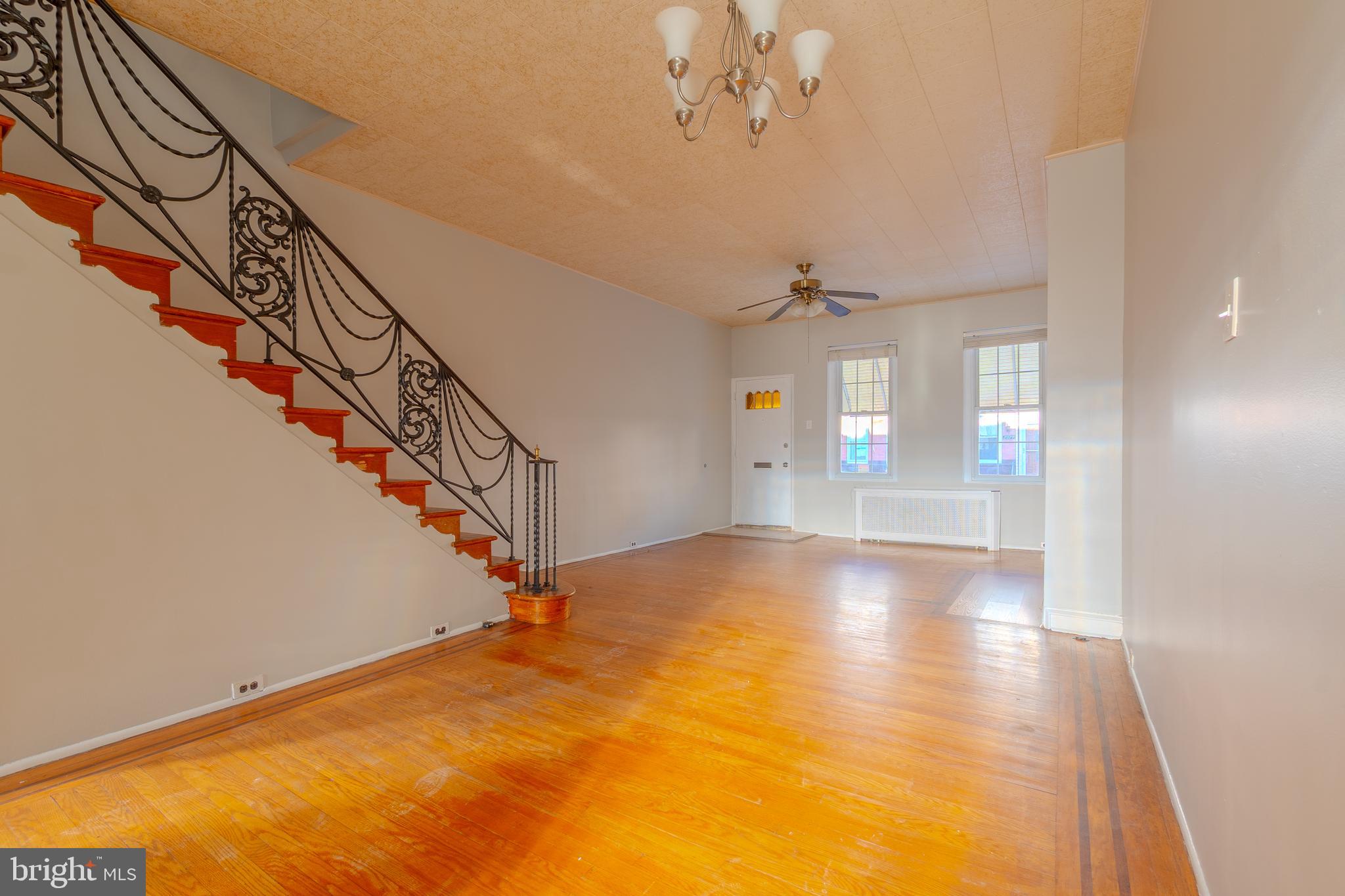 2524 E INDIANA AVENUE