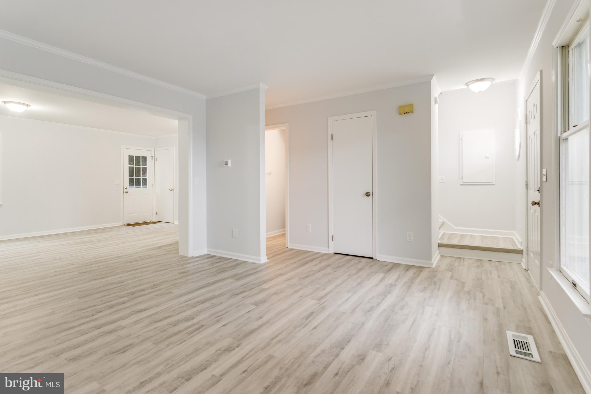 116 S SPINNAKER LANE