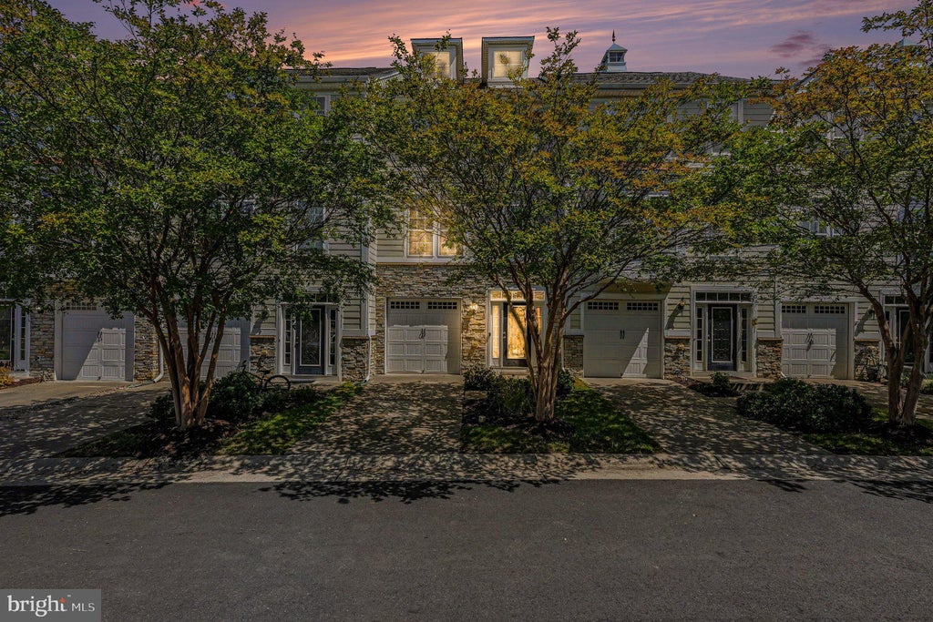 Photo of 309 Monroe Point Drive, COLONIAL BEACH, VA 22443 (MLS # VAWE2012338)