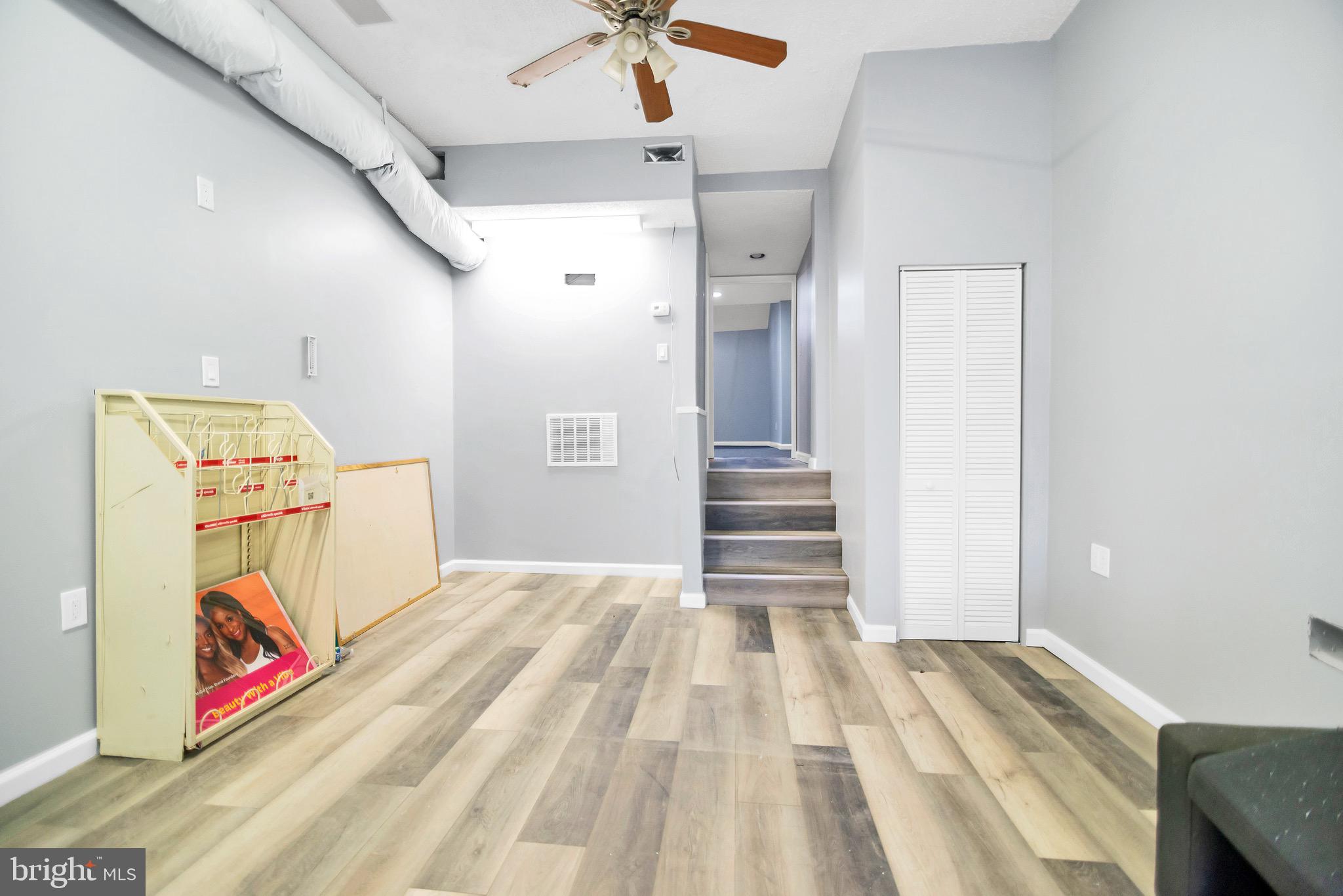 WAVERLY - Commercial Lease