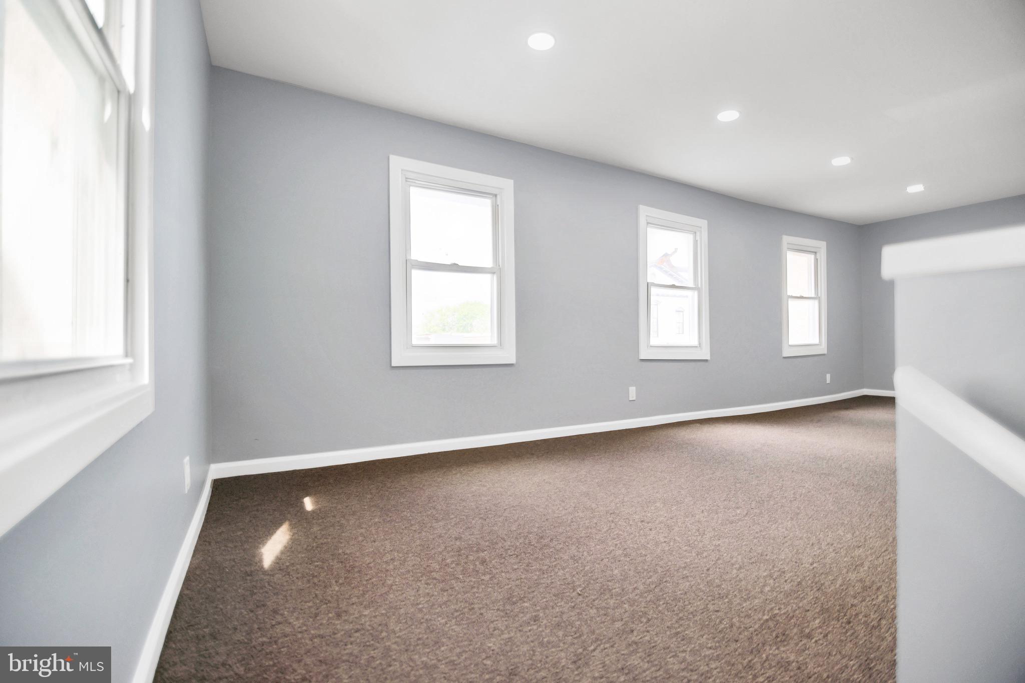 WAVERLY - Commercial Lease