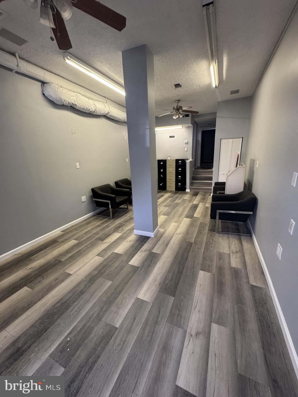 WAVERLY - Commercial Lease