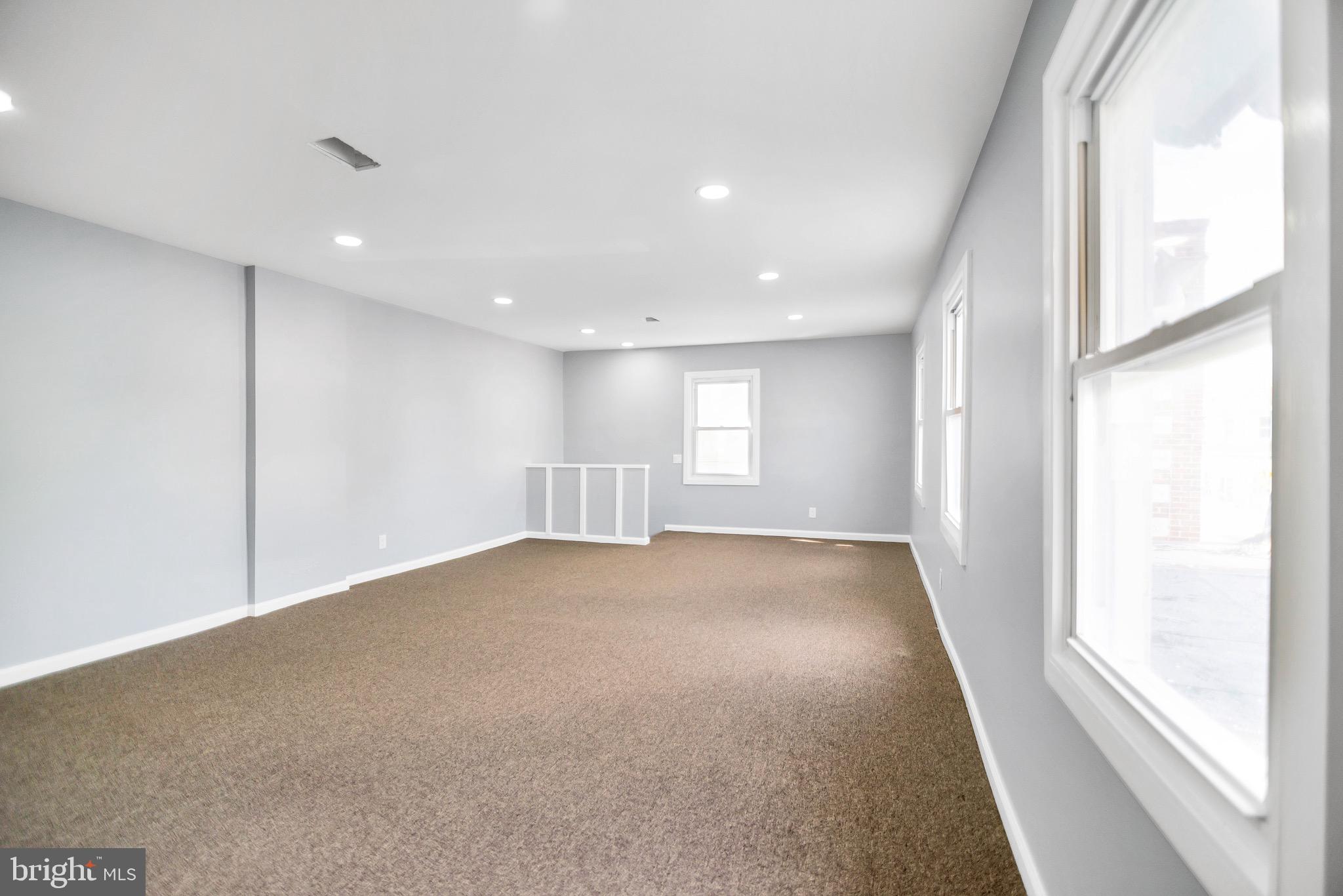 WAVERLY - Commercial Lease