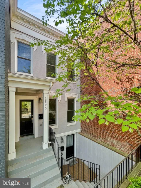 1525 E Street SE, Washington, DC 20003 - MLS#: DCDC2199378