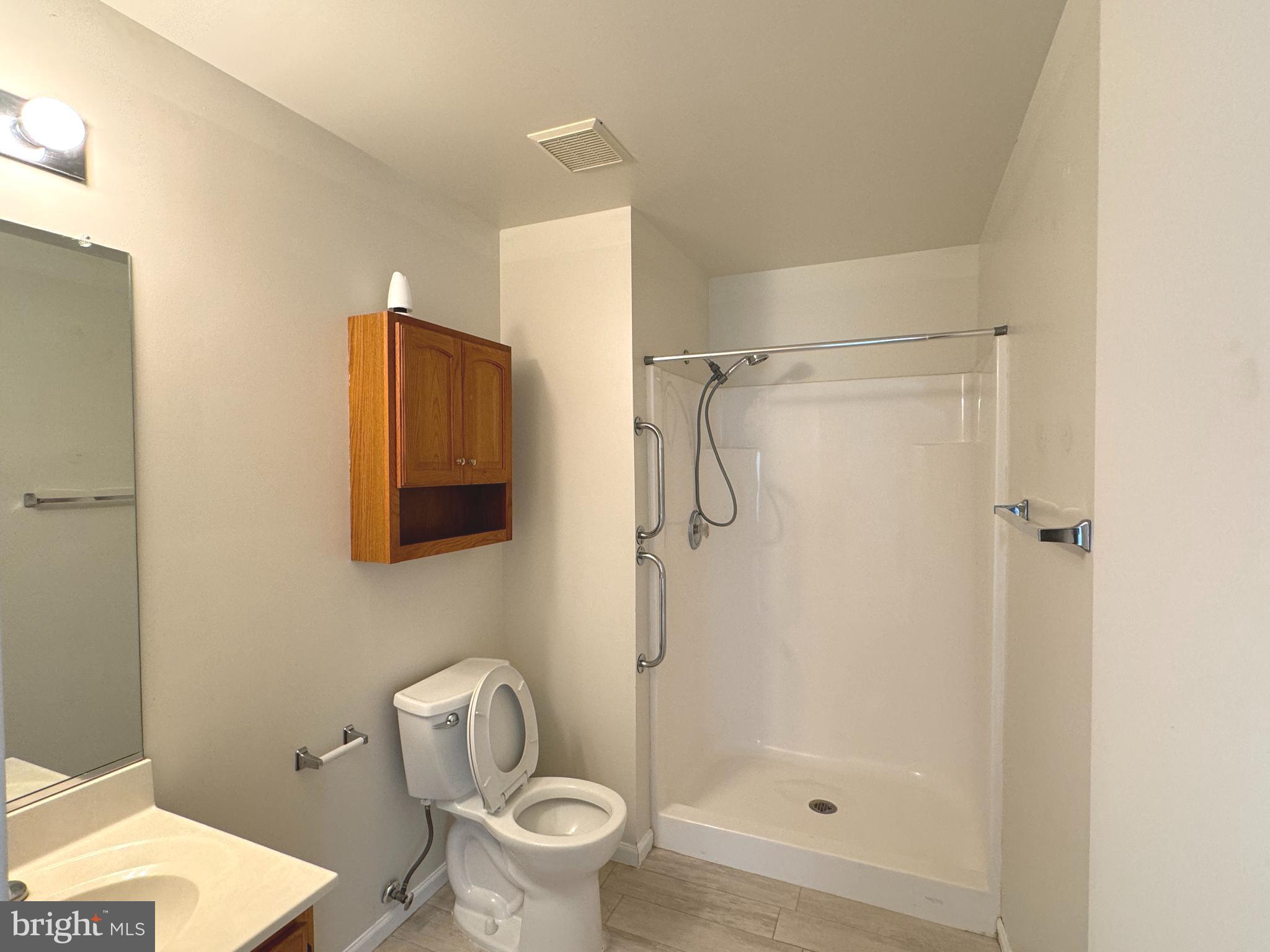 PARKVIEW CONDOMINIUMS - Residential Lease