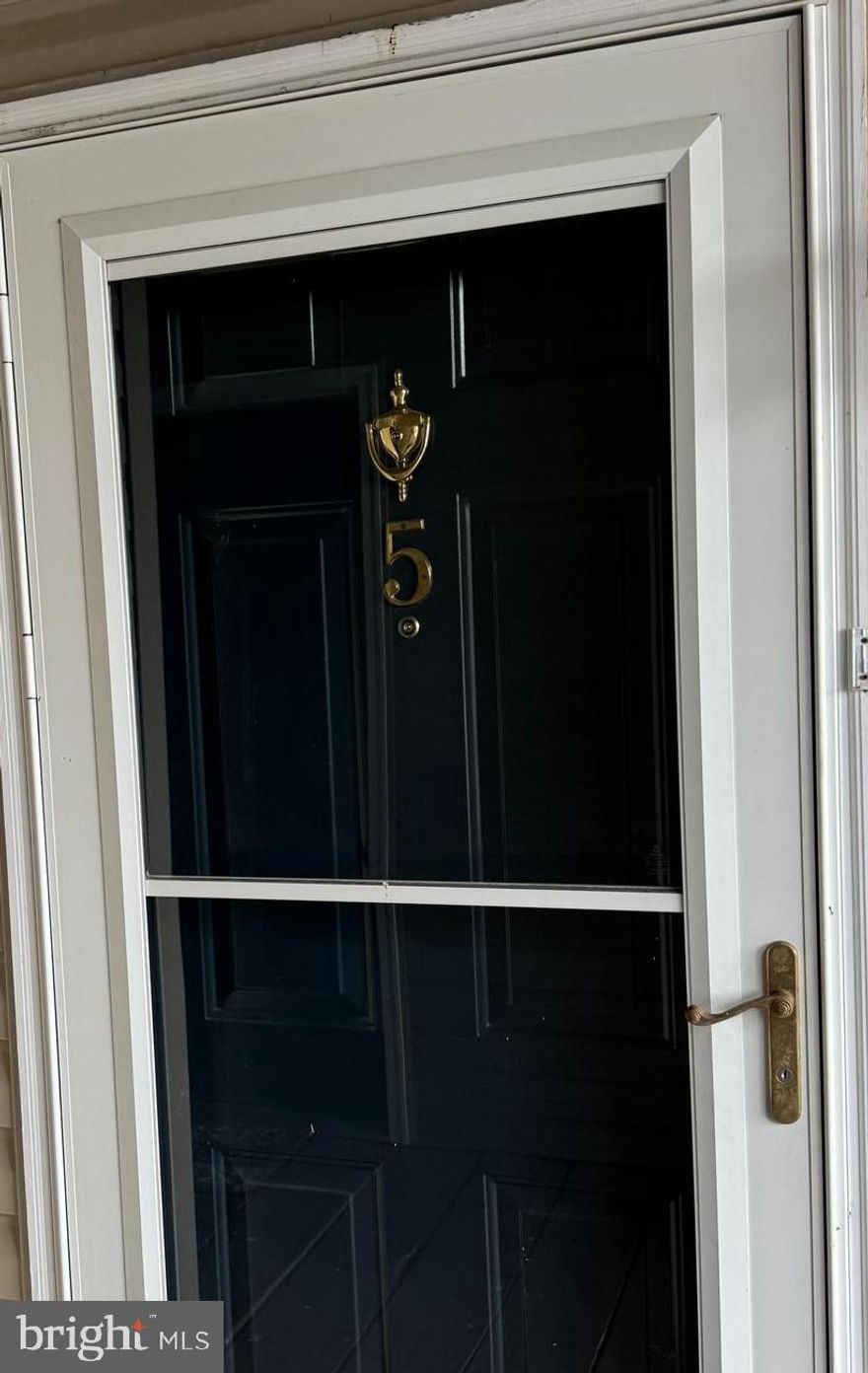 Well maintained 2 bedroom 2 bath  unit on 2nd floor. Gas fireplace and private balcony. Ready for move in. Landlord requires Minimum credit score of 700 and  income of 3X the rent. Pets are welcome case by case. No prior evictions.  Apply online using RentSpree link.  All adults over 18 must apply $35 application fee per applicant.