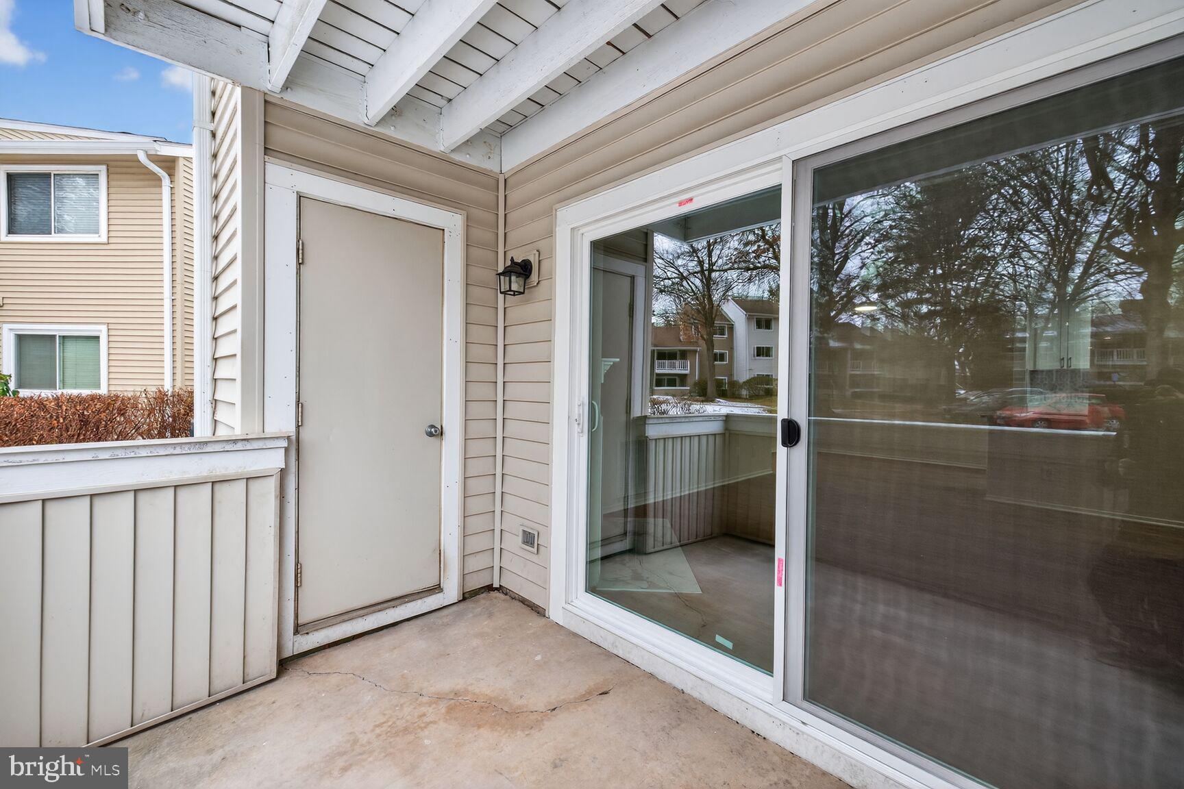 FARMINGDALE - Residential Lease