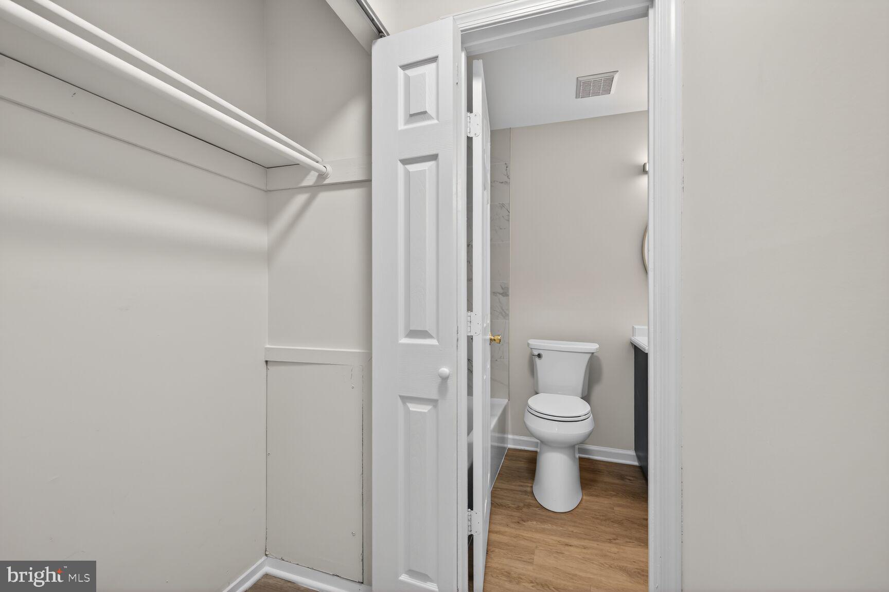 FARMINGDALE - Residential Lease