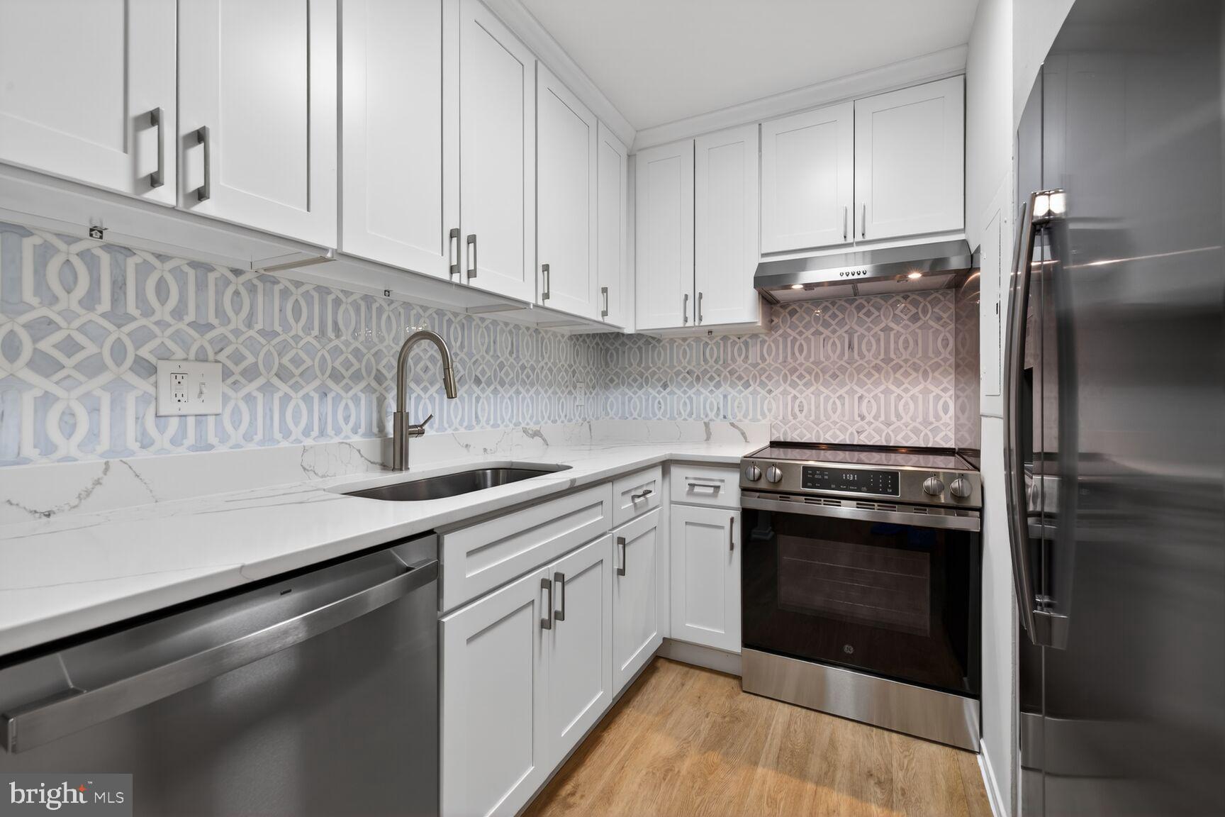 FARMINGDALE - Residential Lease