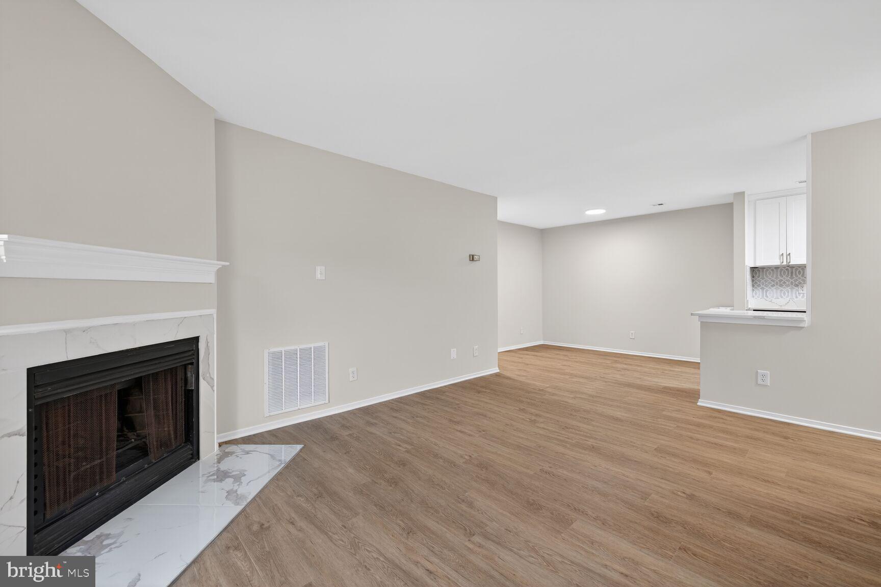 FARMINGDALE - Residential Lease