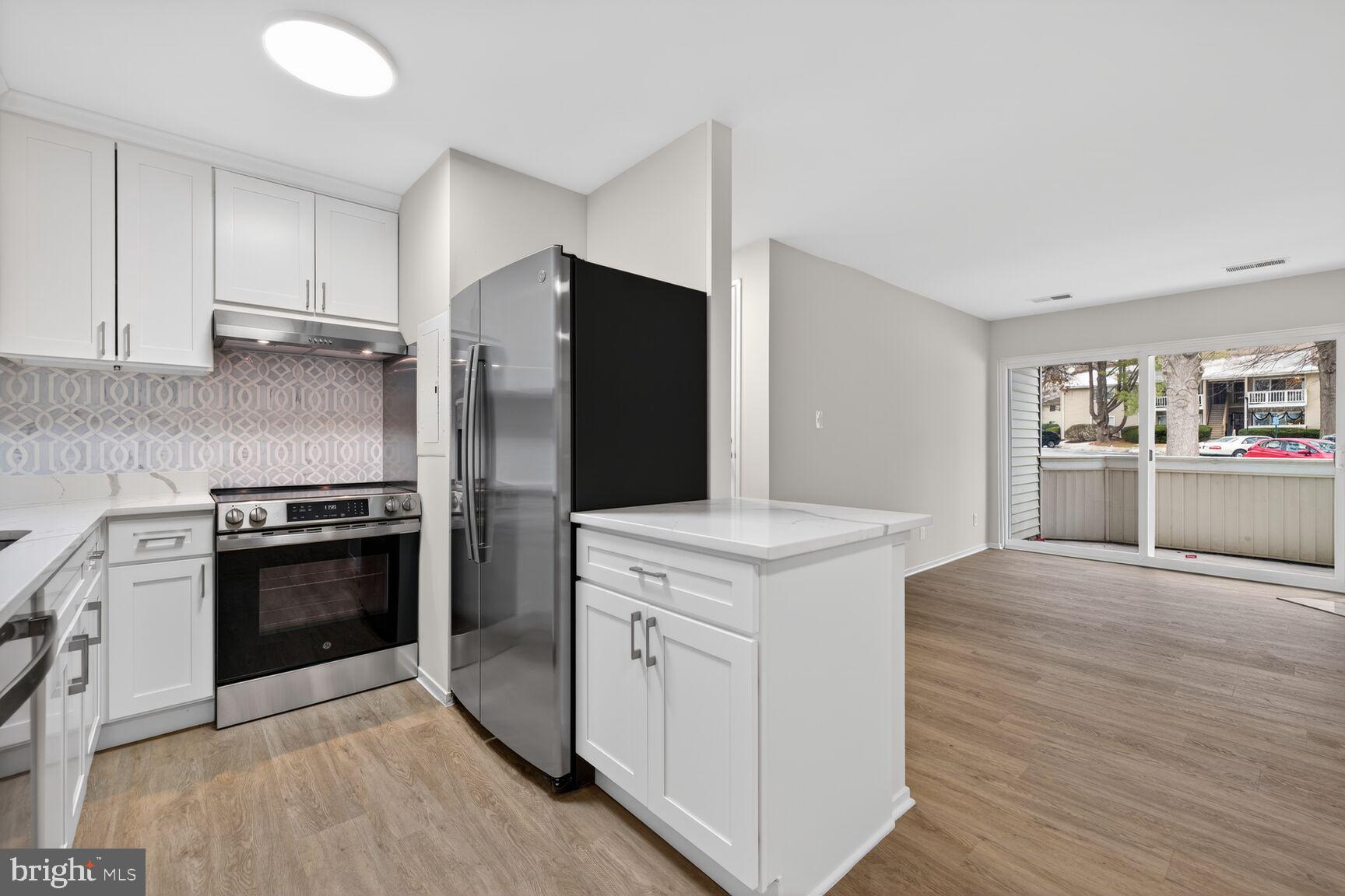 FARMINGDALE - Residential Lease