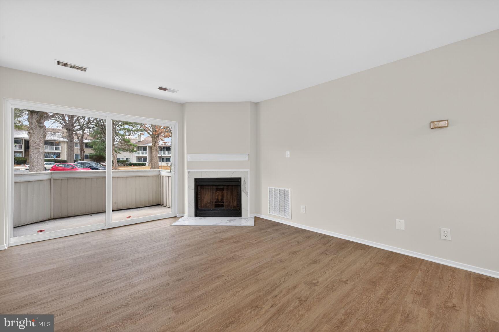 FARMINGDALE - Residential Lease