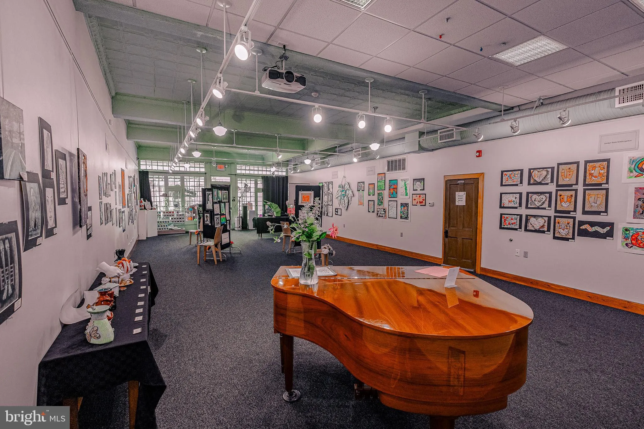 Oxford, Pennsylvania 19363, United States, ,Commercial,Active,151057