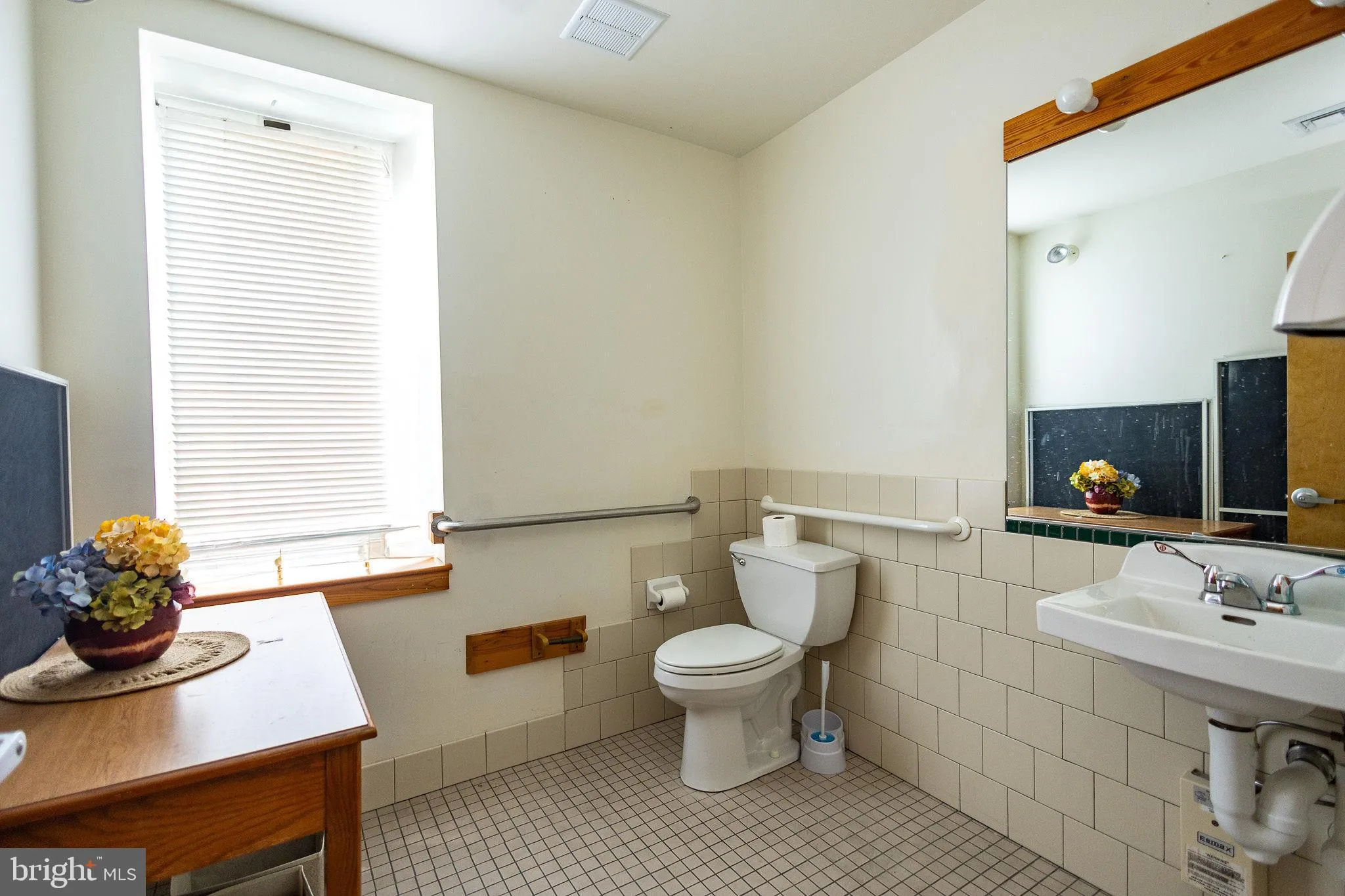 Oxford, Pennsylvania 19363, United States, ,Commercial,Active,151057