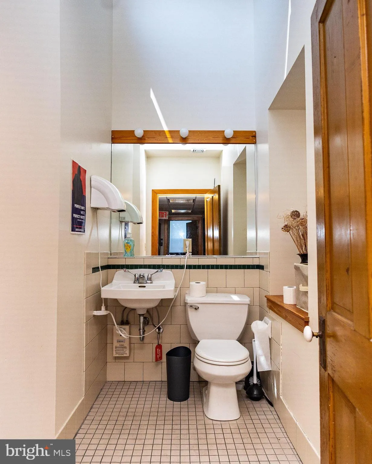 Oxford, Pennsylvania 19363, United States, ,Commercial,Active,151057