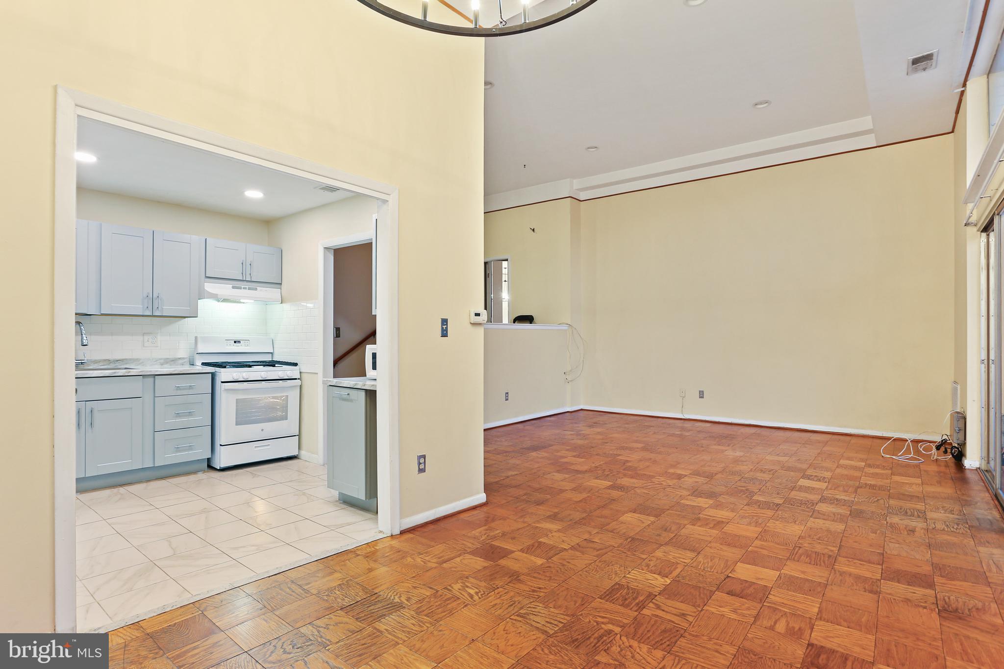 NORTH CRK PLACE - Residential