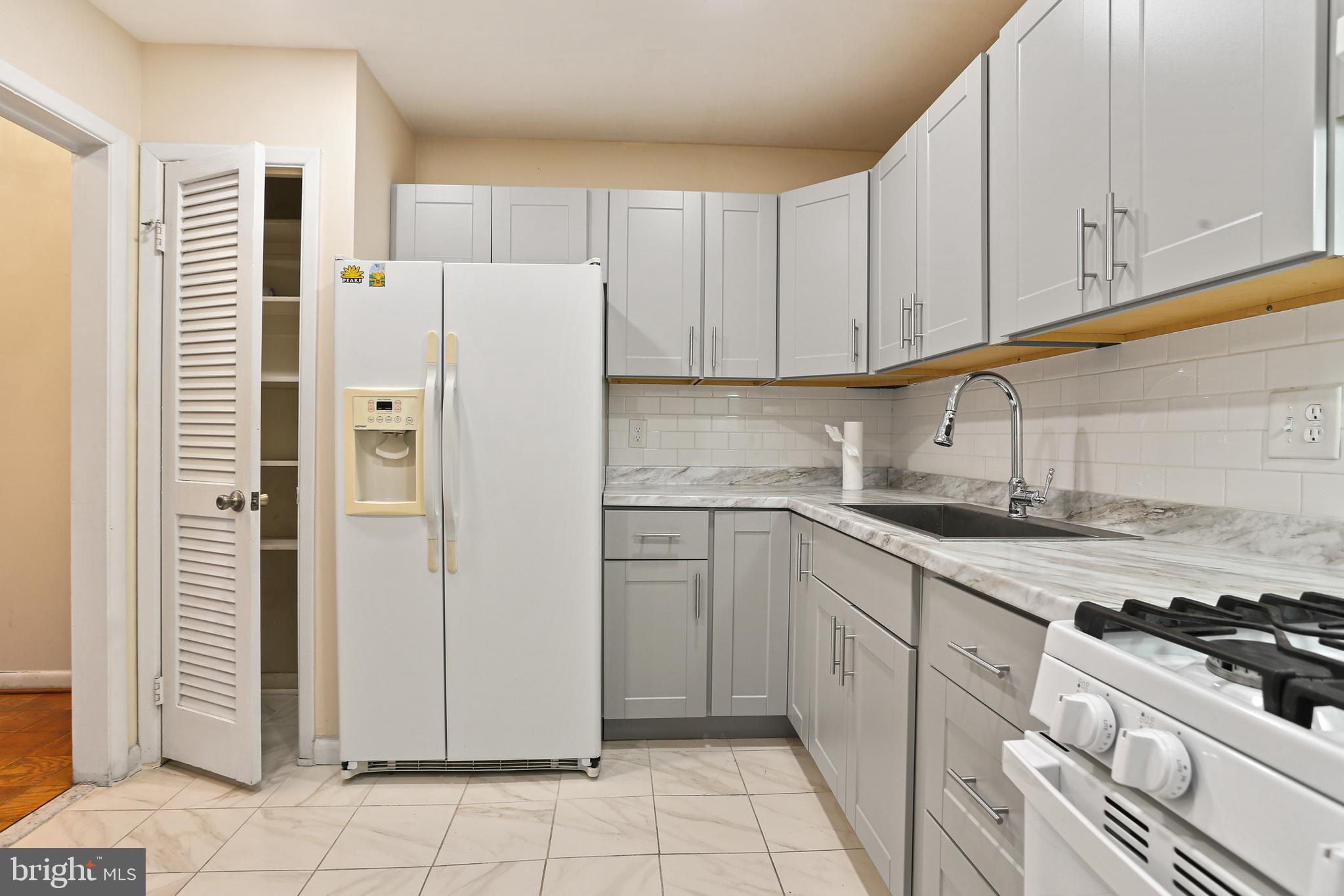 NORTH CRK PLACE - Residential