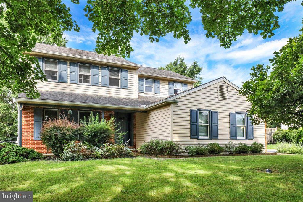 Photo of 212 S Homestead Drive, LANDISVILLE, PA 17538 (MLS # PALA2073356)