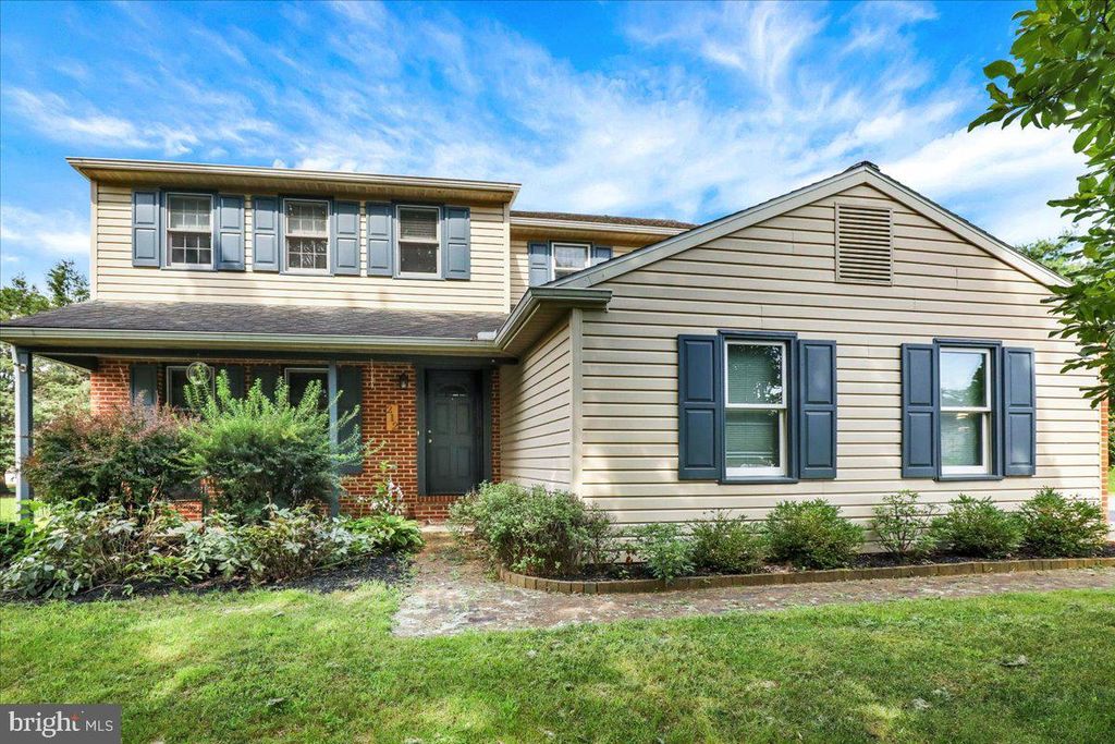 Photo of 212 S Homestead Drive, LANDISVILLE, PA 17538 (MLS # PALA2073356)