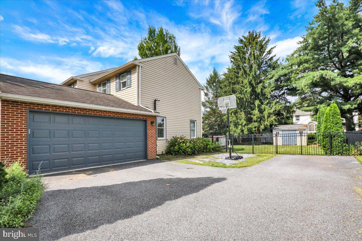 212 S HOMESTEAD DRIVE
