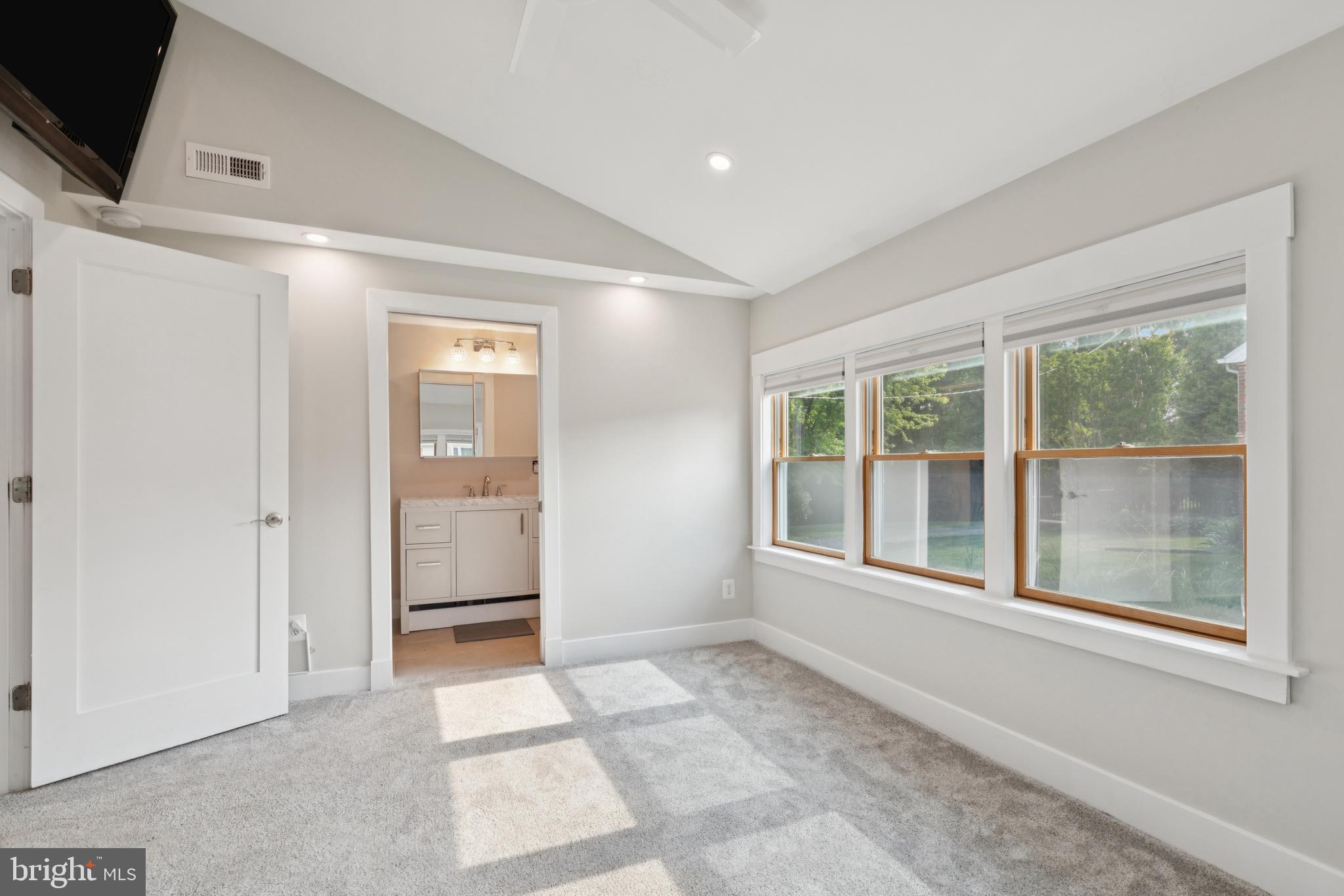 DAMASCUS OUTSIDE - Residential