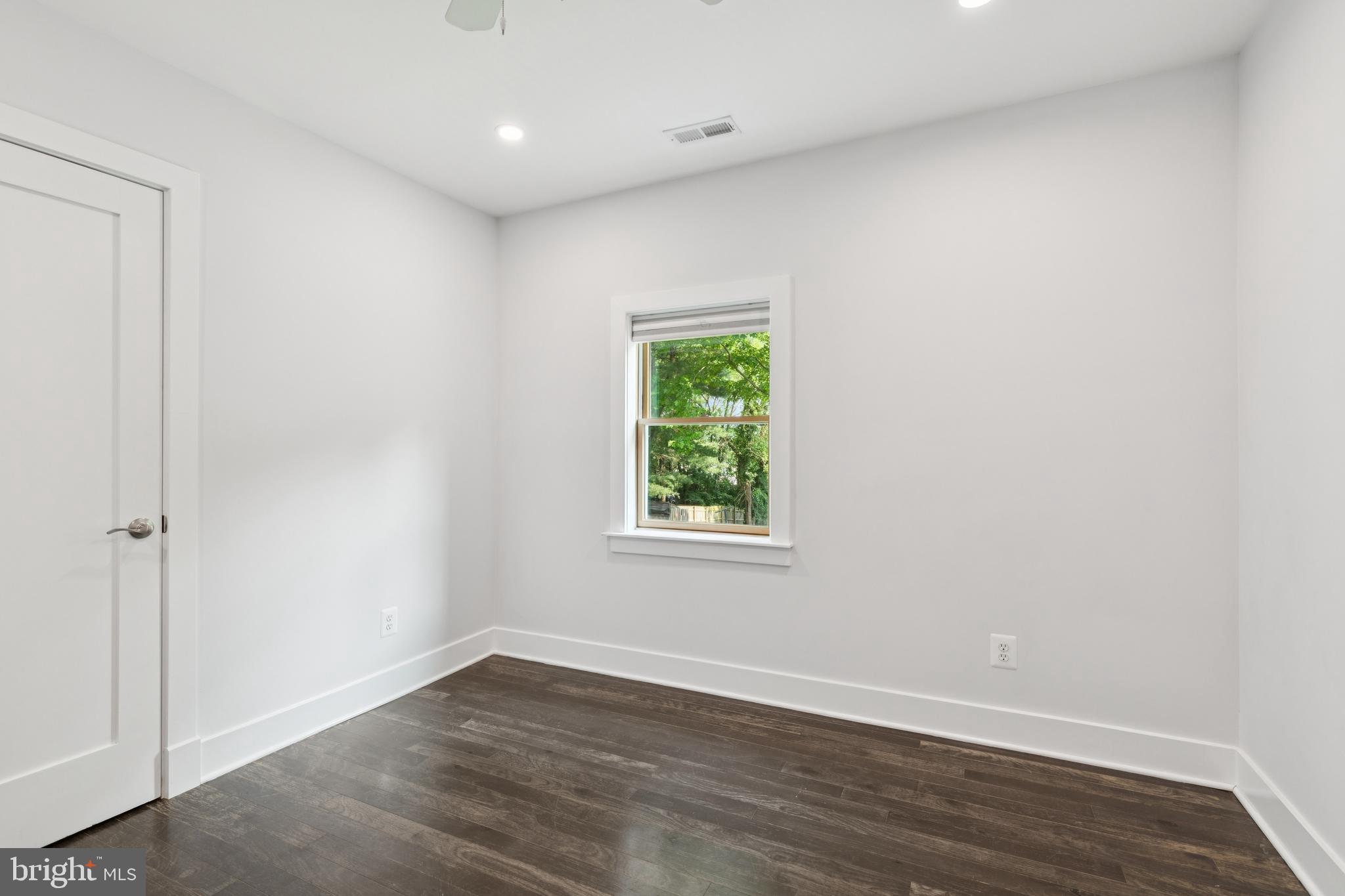 DAMASCUS OUTSIDE - Residential