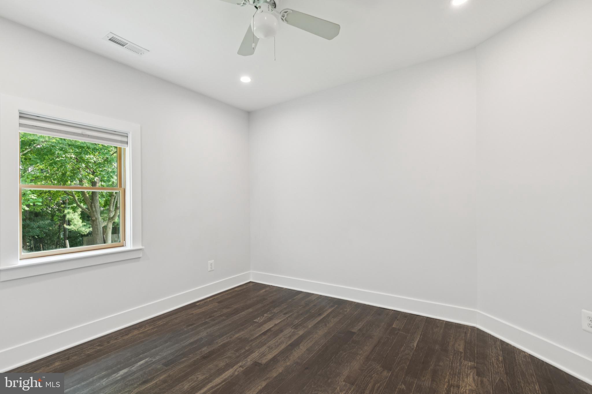 DAMASCUS OUTSIDE - Residential