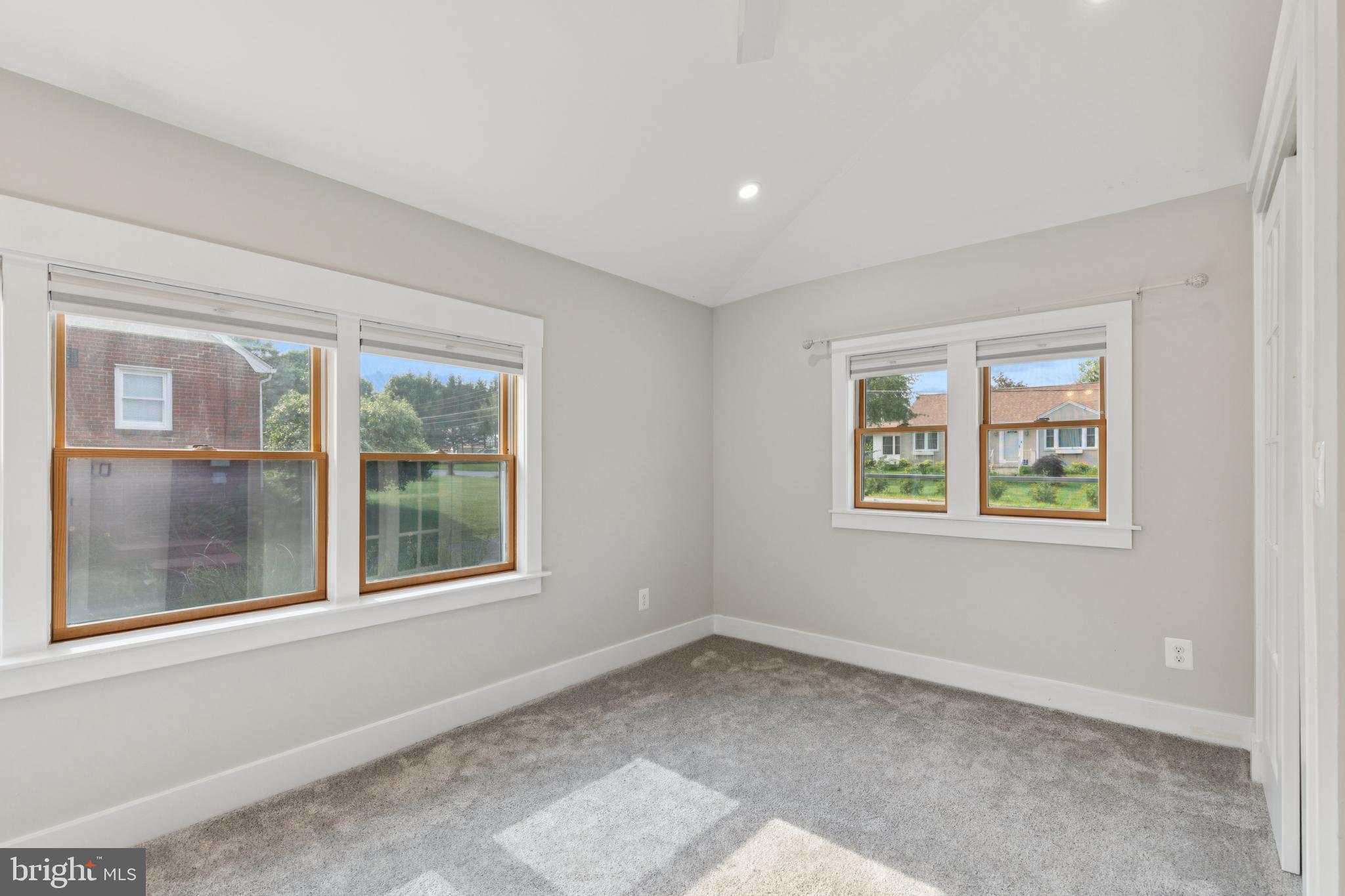 DAMASCUS OUTSIDE - Residential