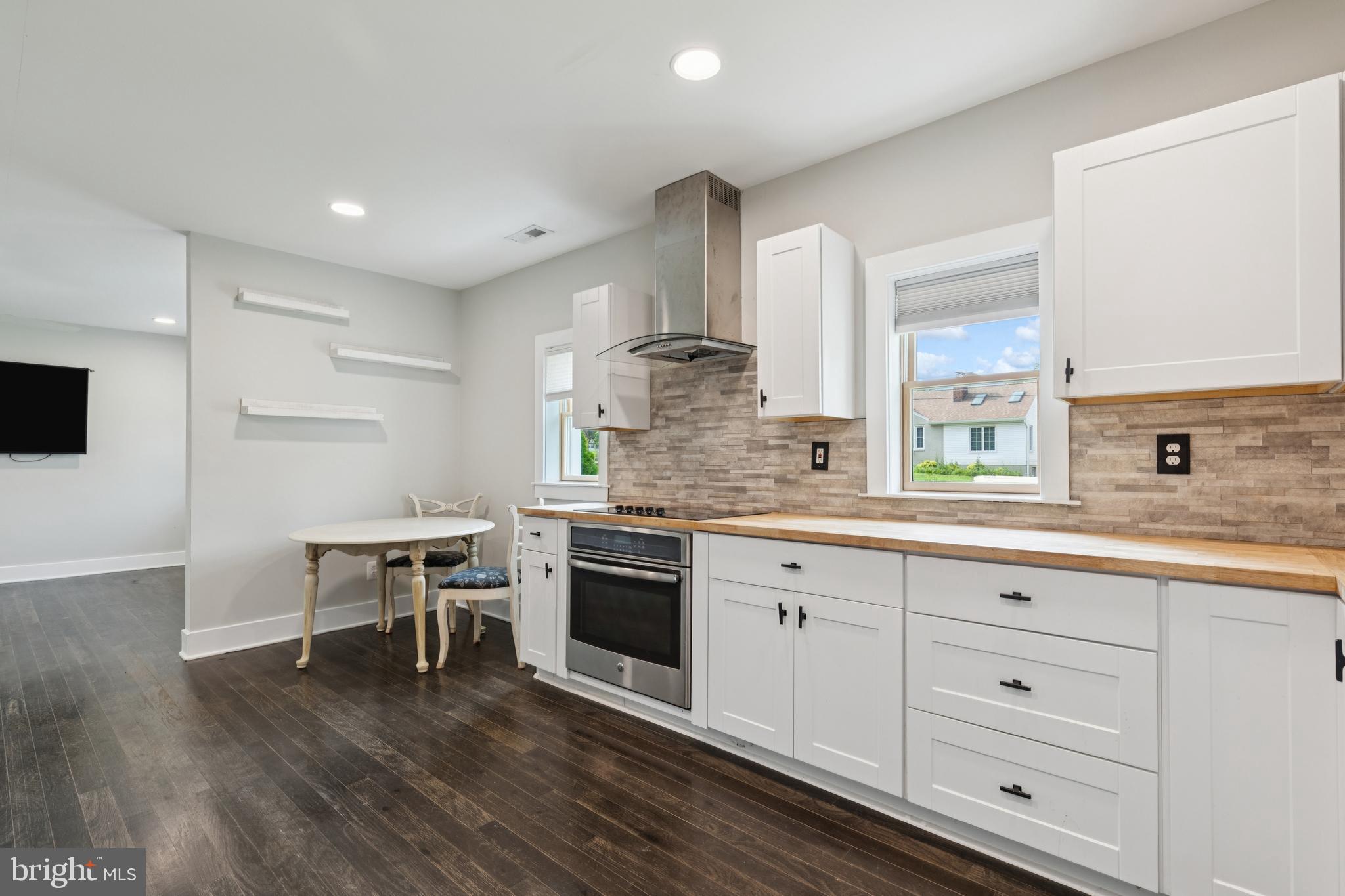 DAMASCUS OUTSIDE - Residential