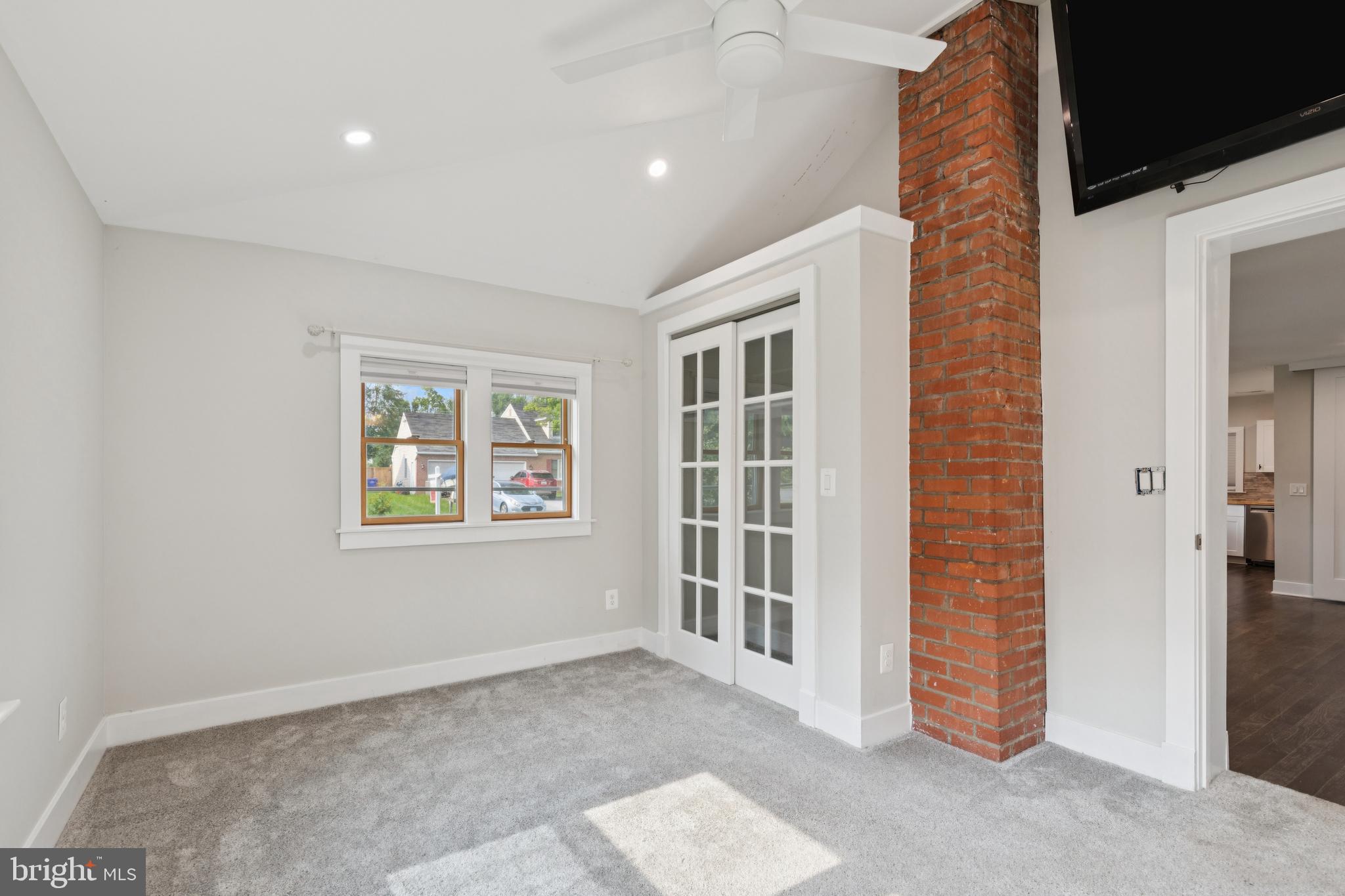 DAMASCUS OUTSIDE - Residential