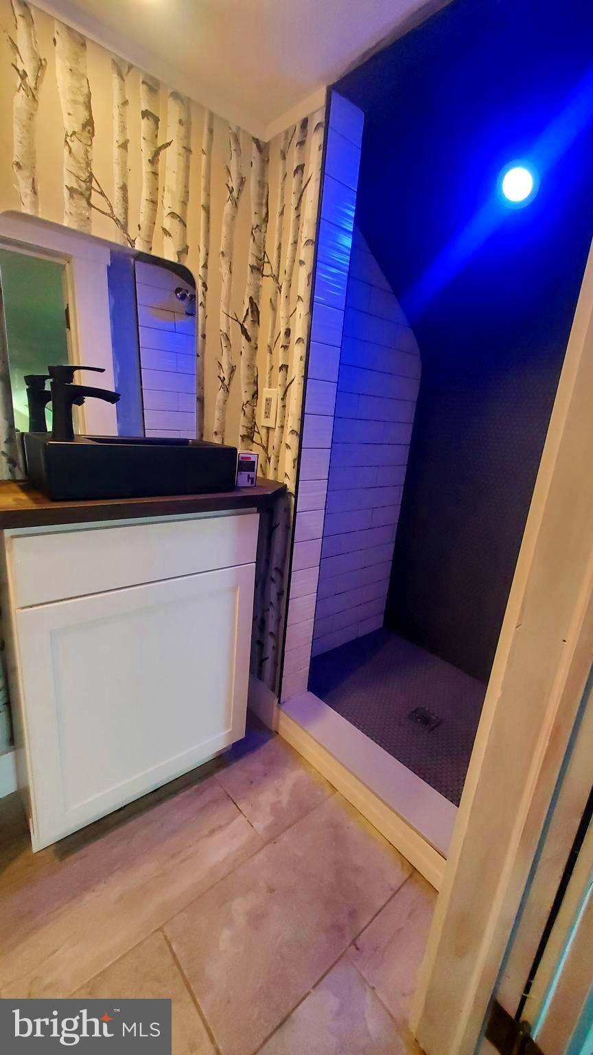 DAMASCUS OUTSIDE - Residential