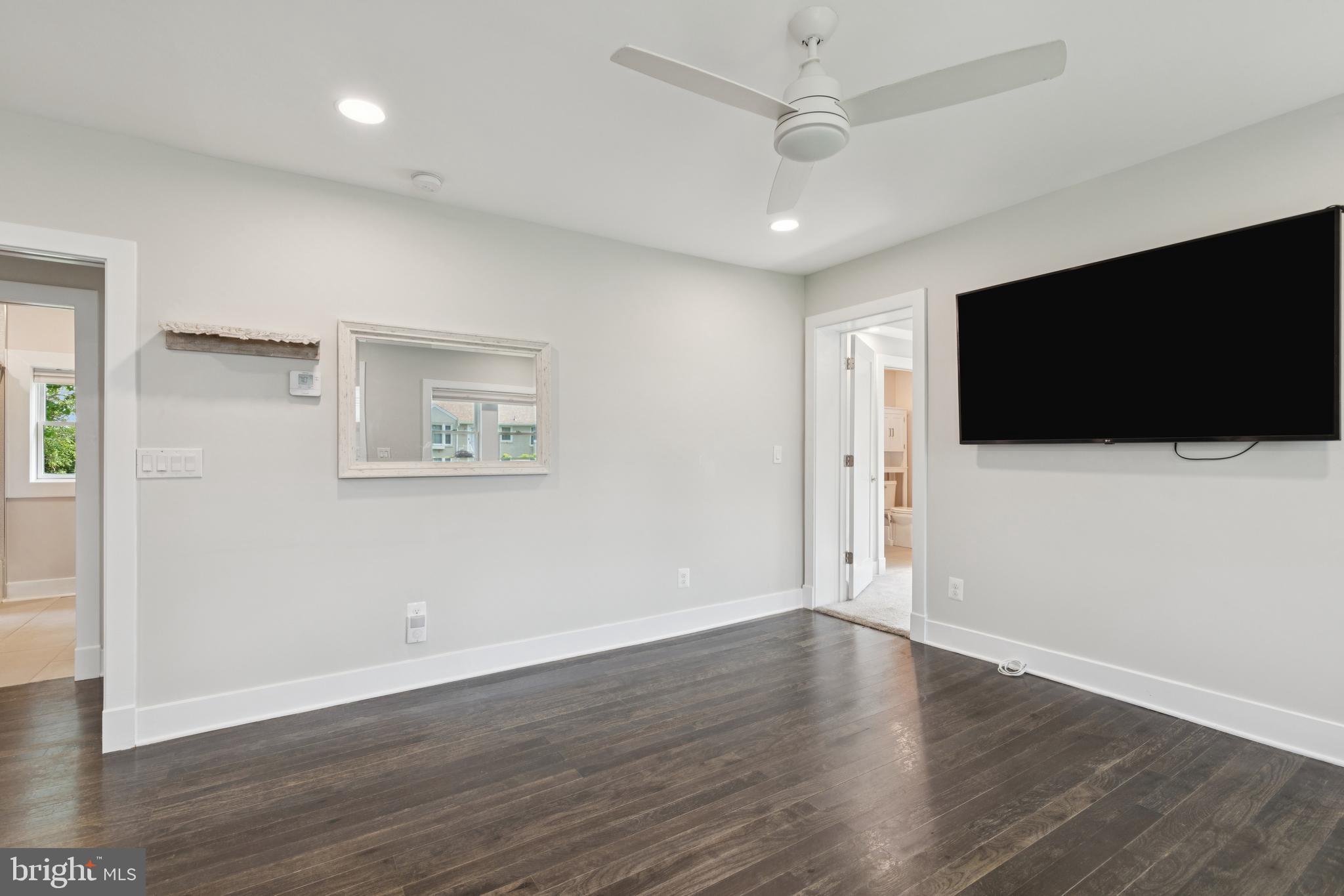 DAMASCUS OUTSIDE - Residential