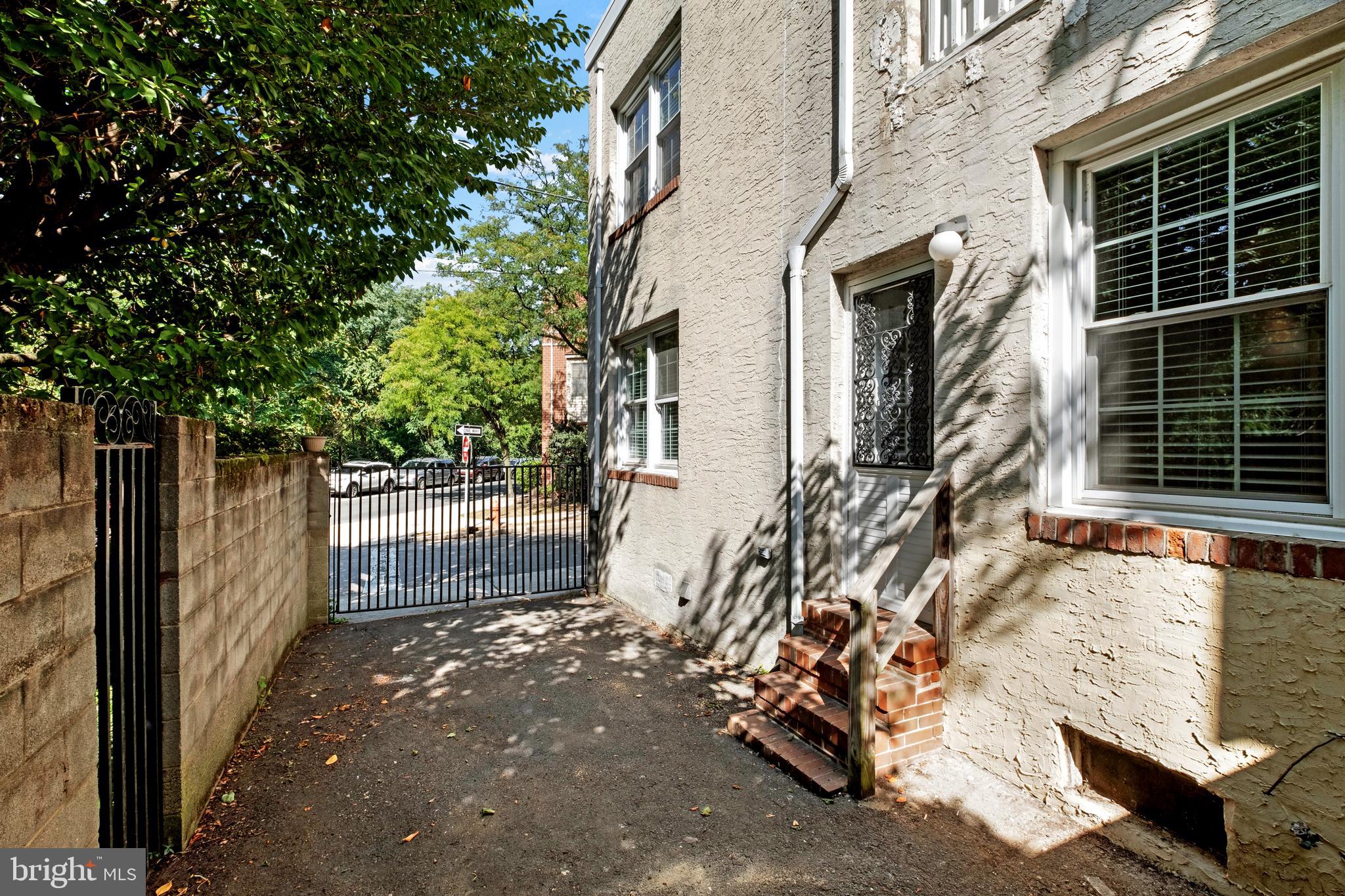 FAIRMOUNT - Residential