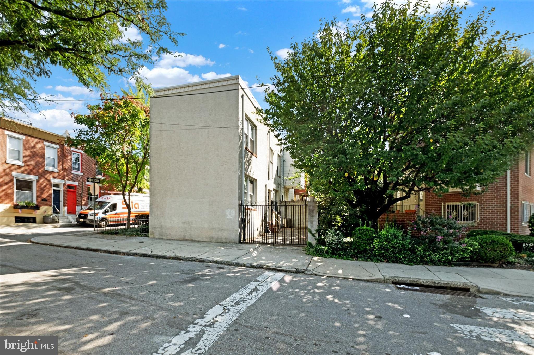 FAIRMOUNT - Residential