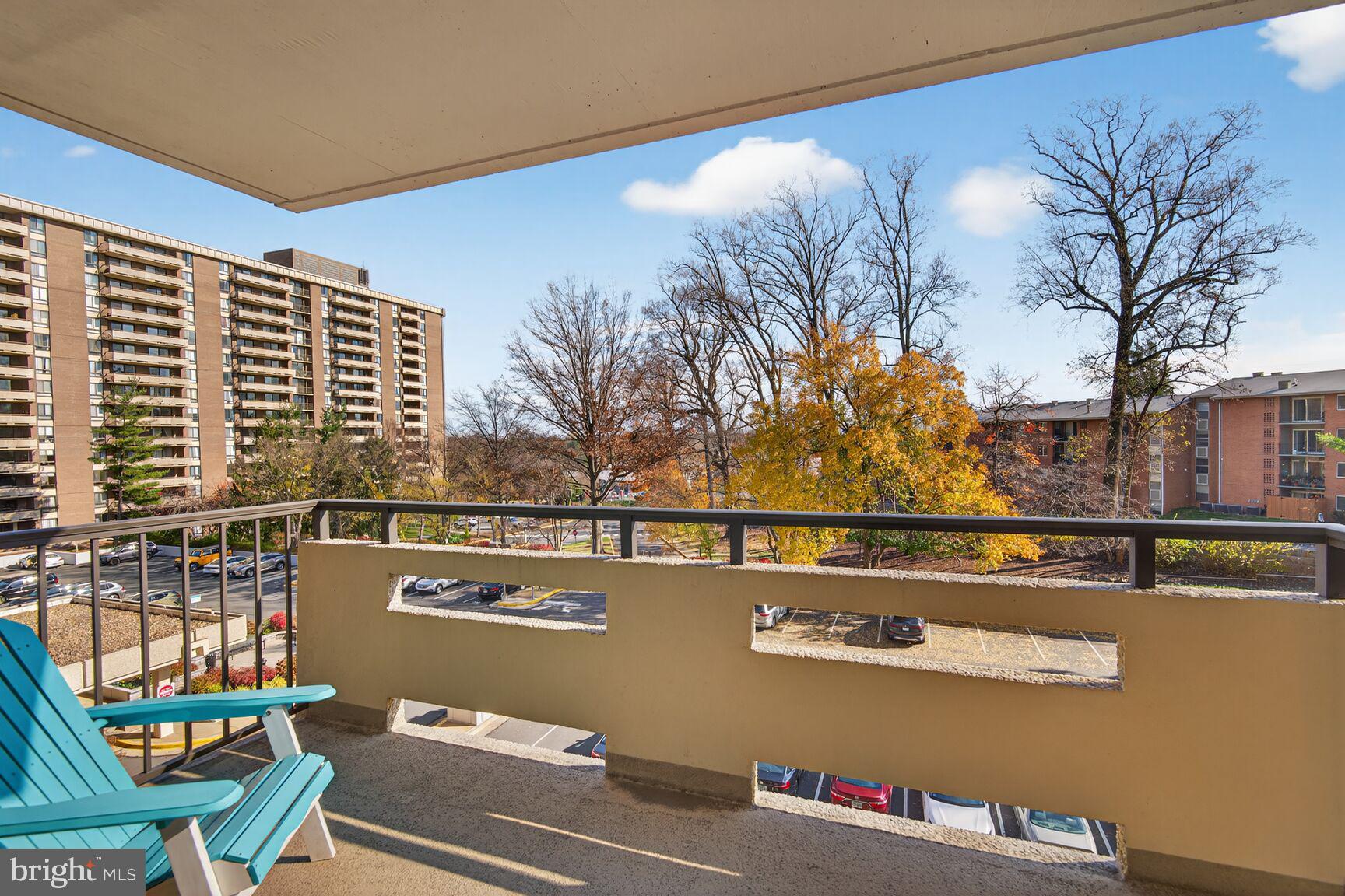 ENCORE OF MCLEAN - Residential