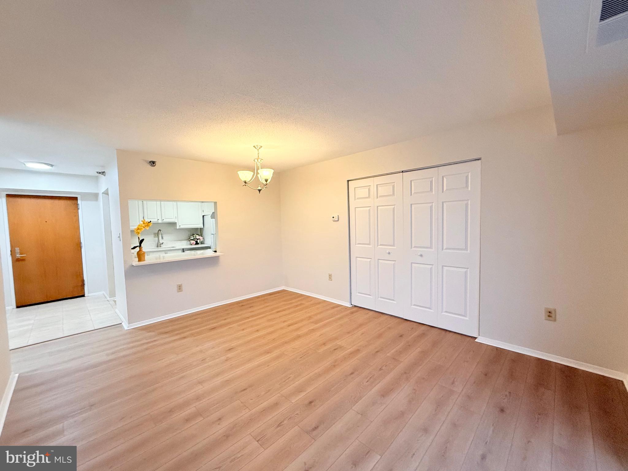 ENCORE OF MCLEAN - Residential