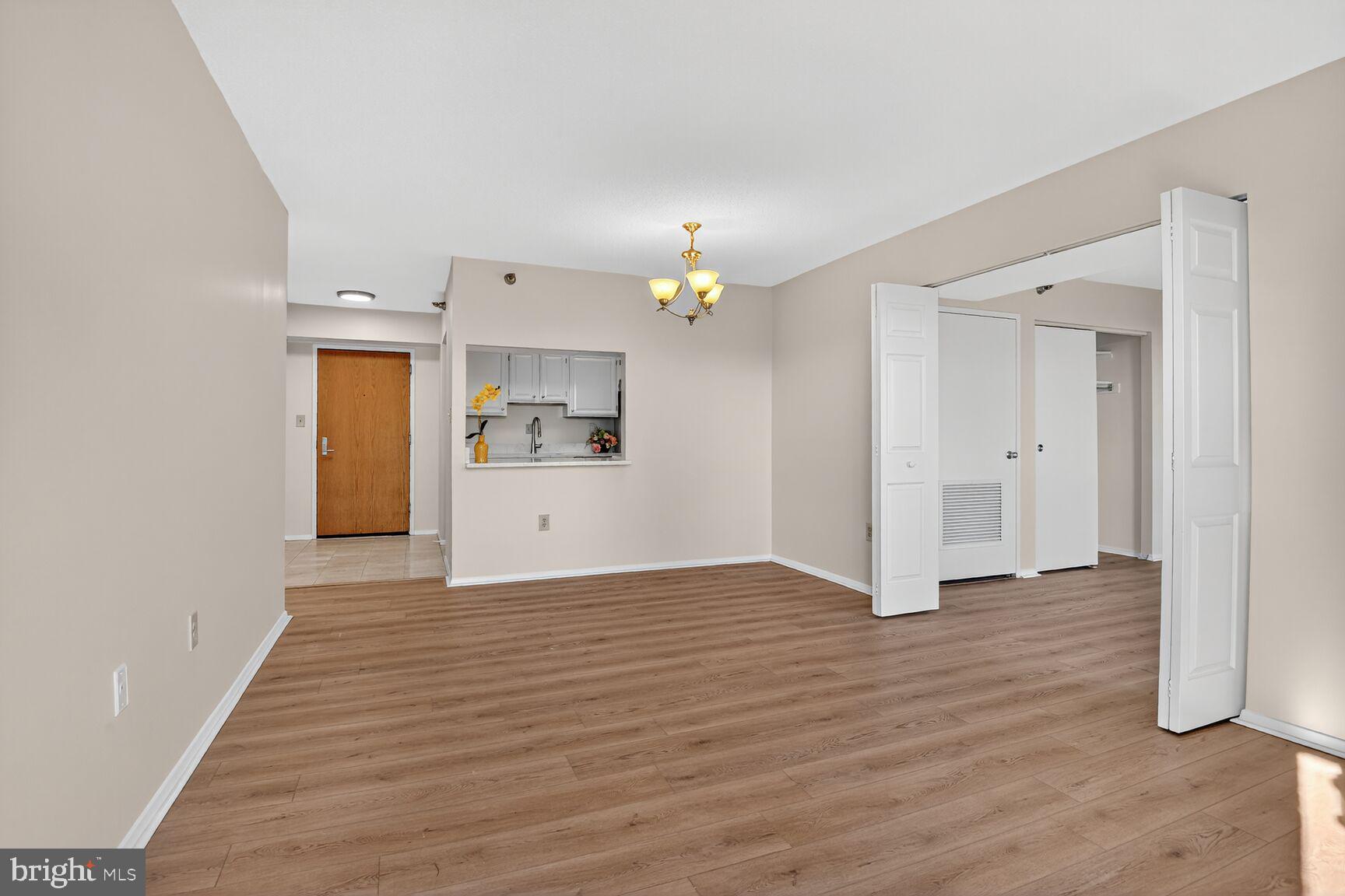 1808 OLD MEADOW ROAD 507