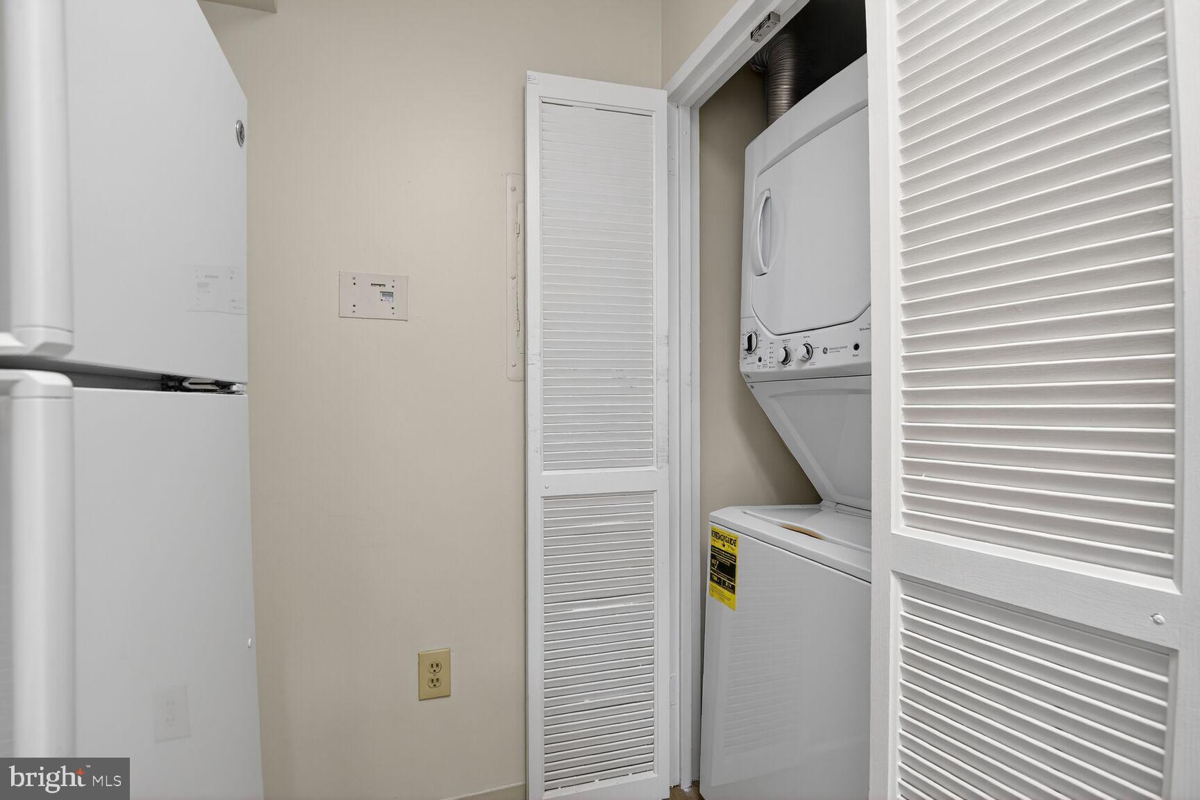 ENCORE OF MCLEAN - Residential