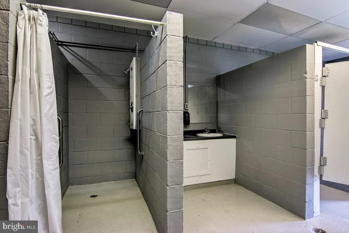 WHITE HORSE PARK I - Residential