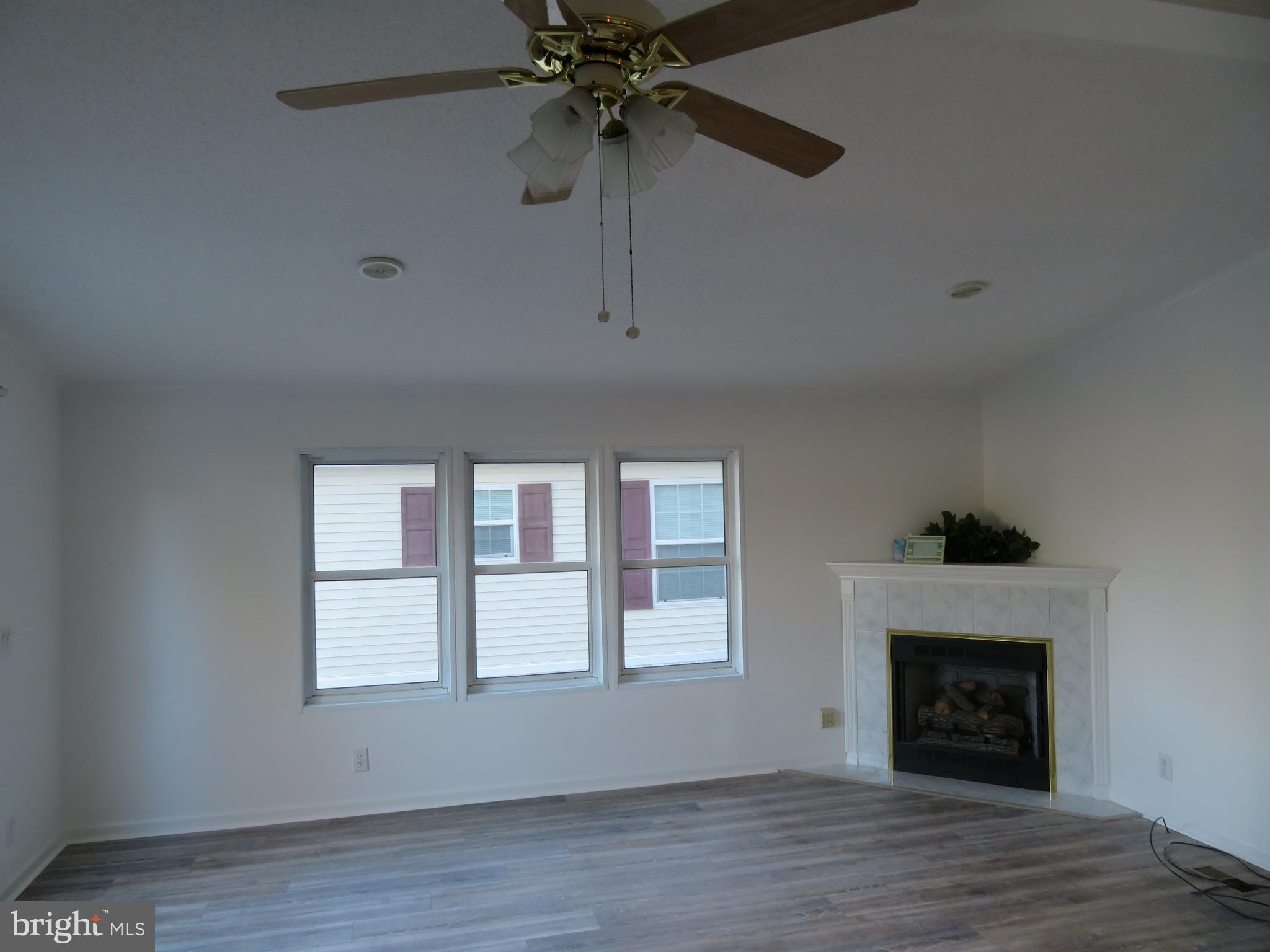 WHITE HORSE PARK I - Residential