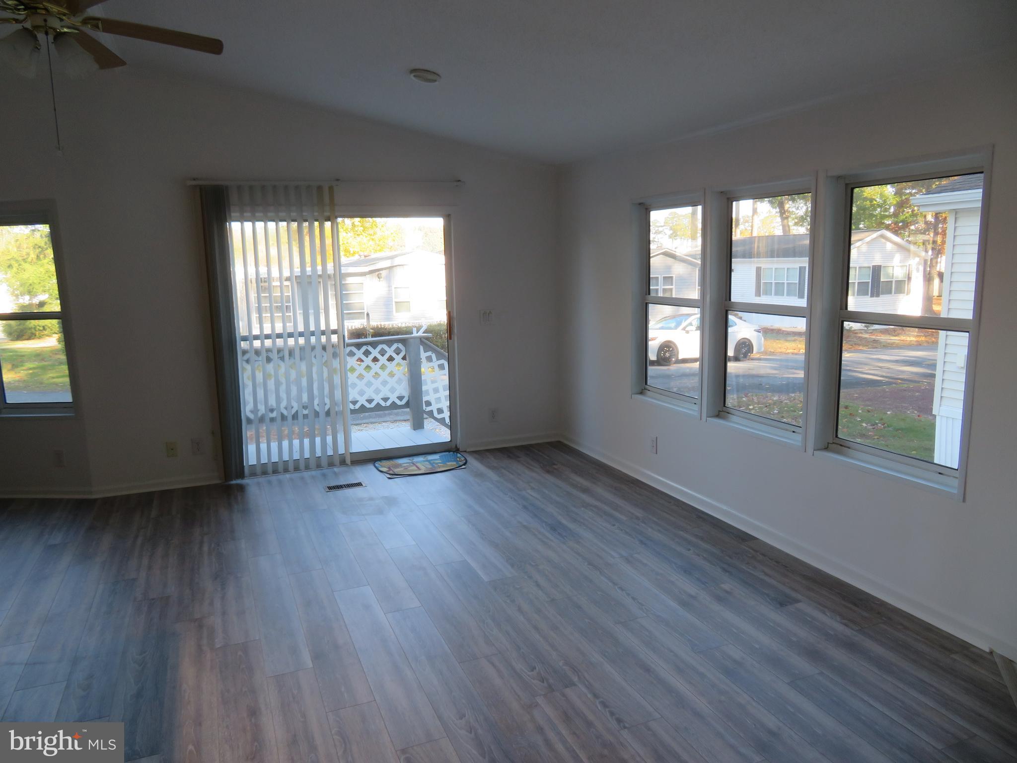 WHITE HORSE PARK I - Residential