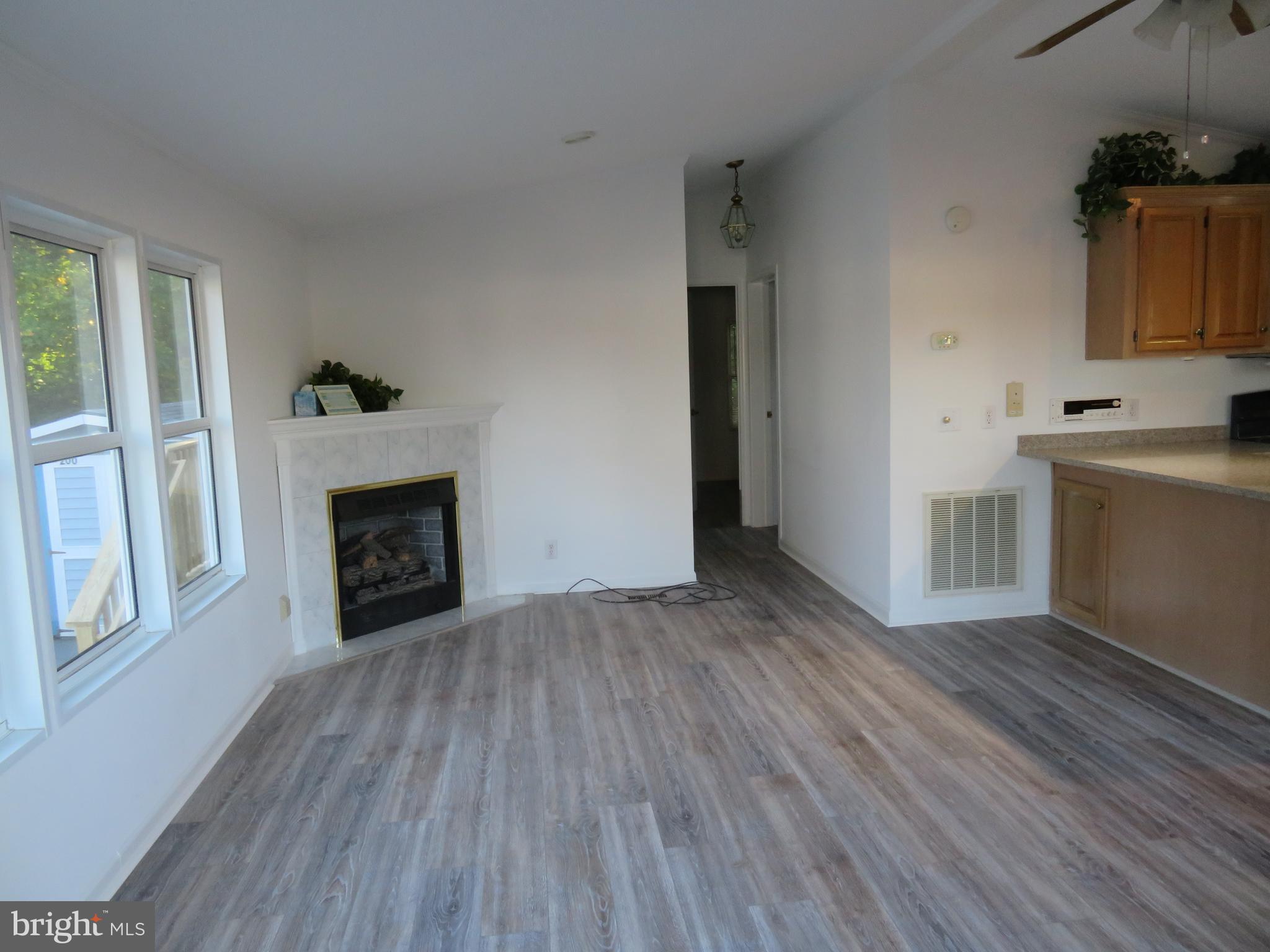 WHITE HORSE PARK I - Residential