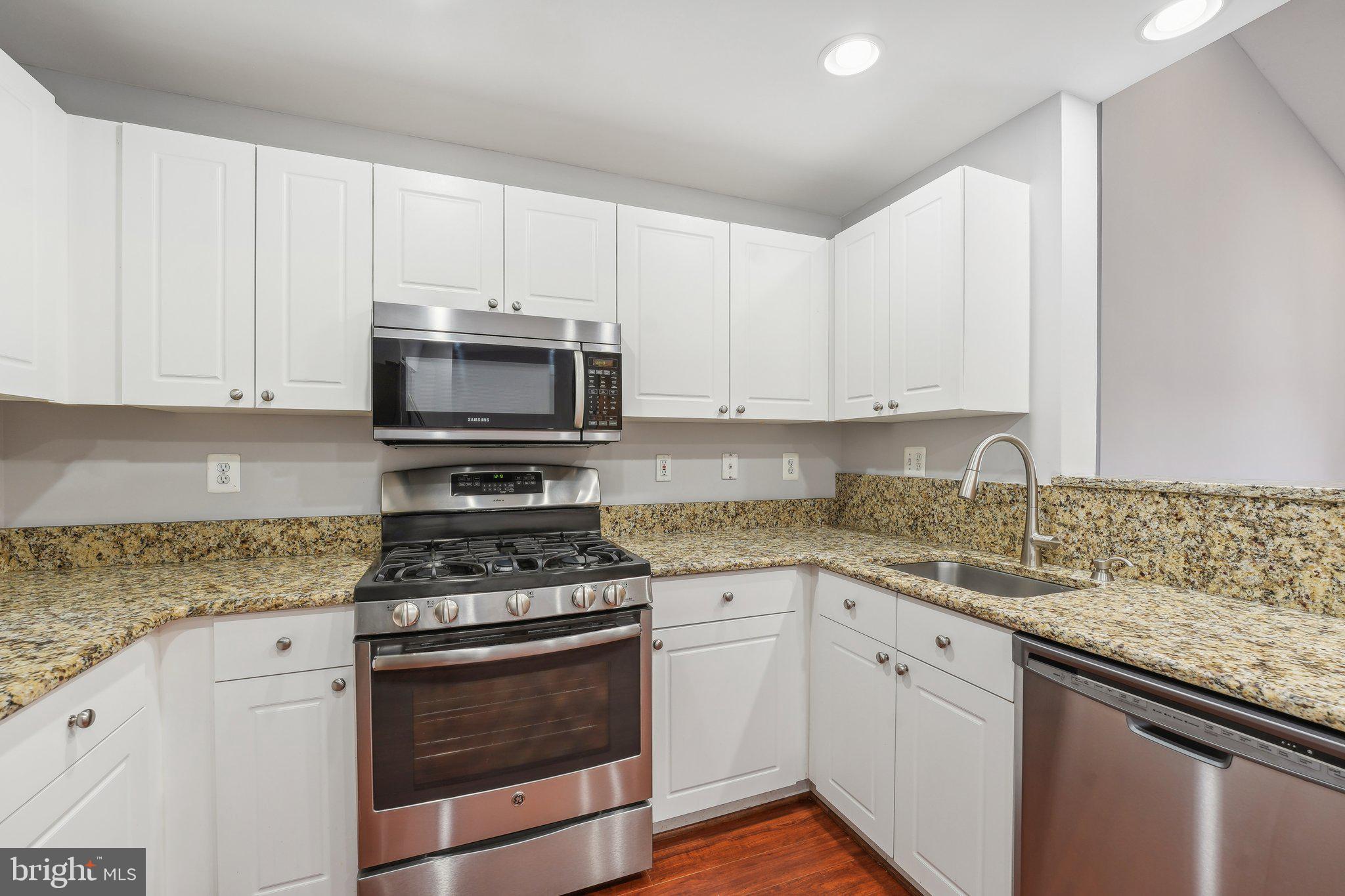 FAIRFAX RIDGE - Residential Lease