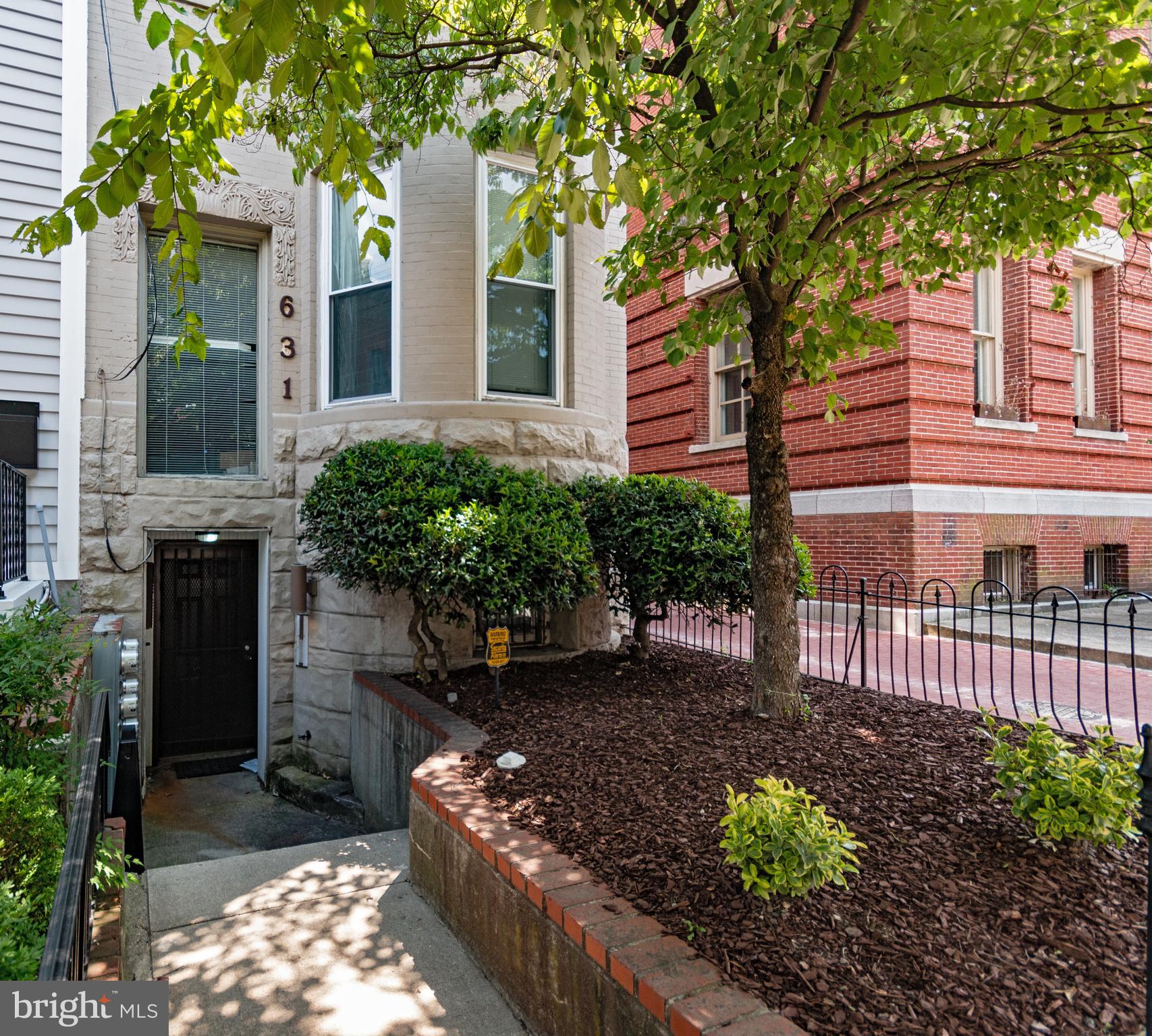 CAPITOL HILL - Residential Income