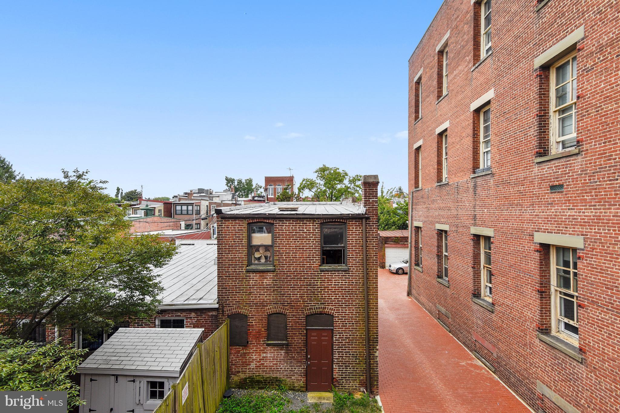 CAPITOL HILL - Residential Income