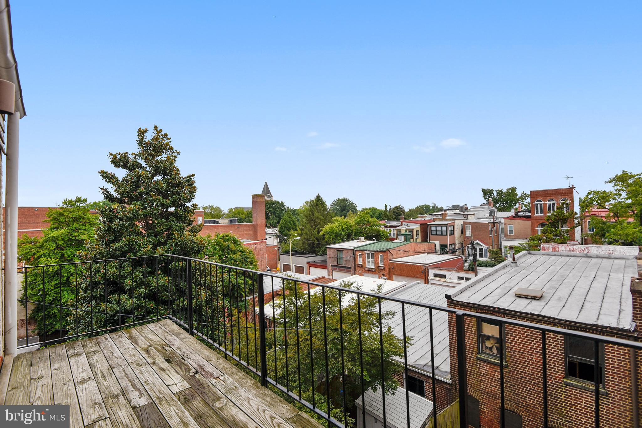 CAPITOL HILL - Residential Income