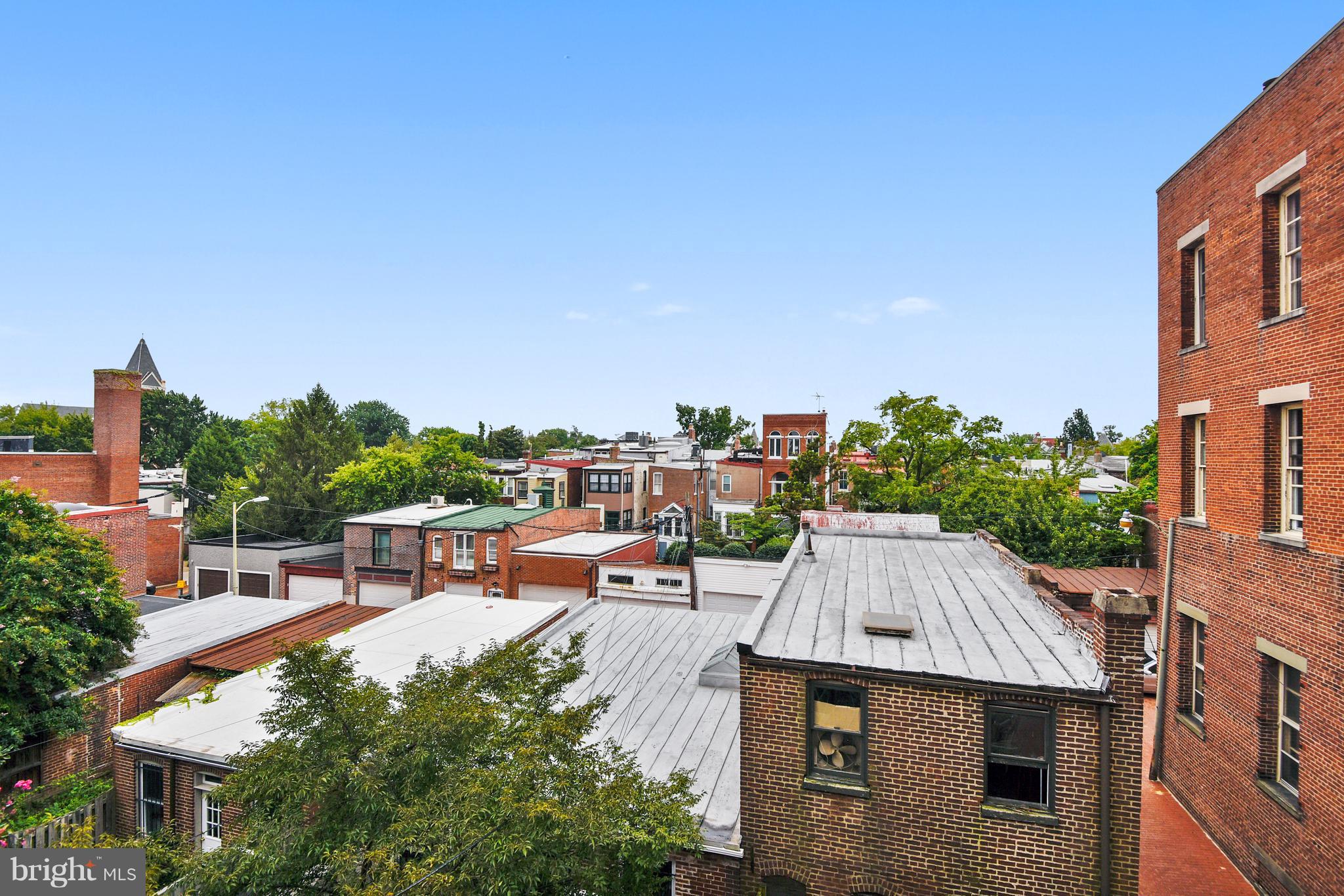 CAPITOL HILL - Residential Income