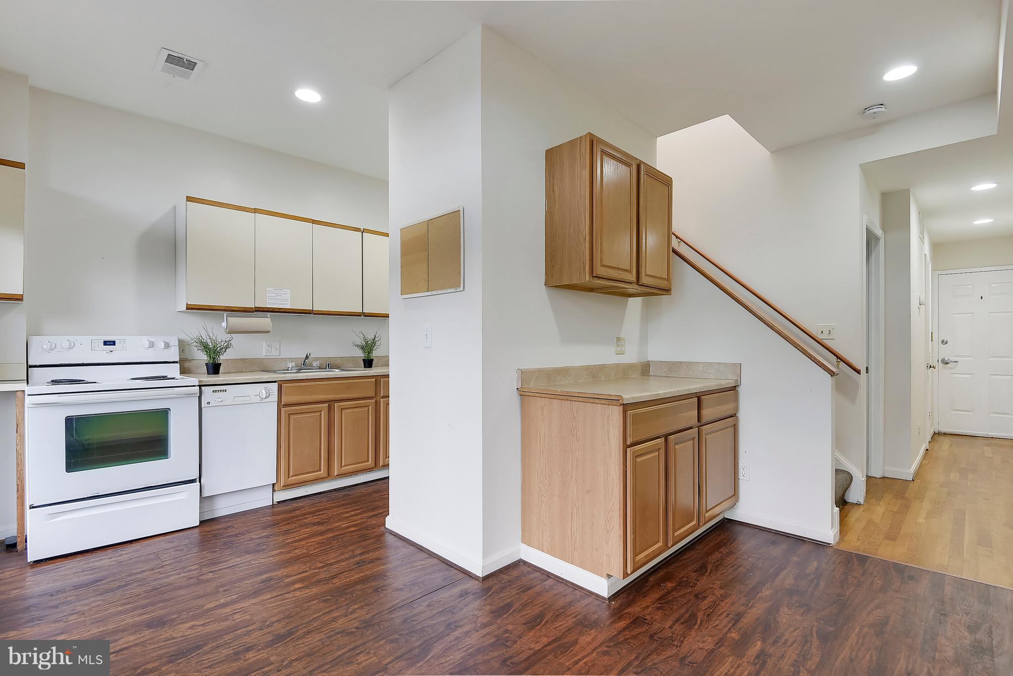 CAPITOL HILL - Residential Income